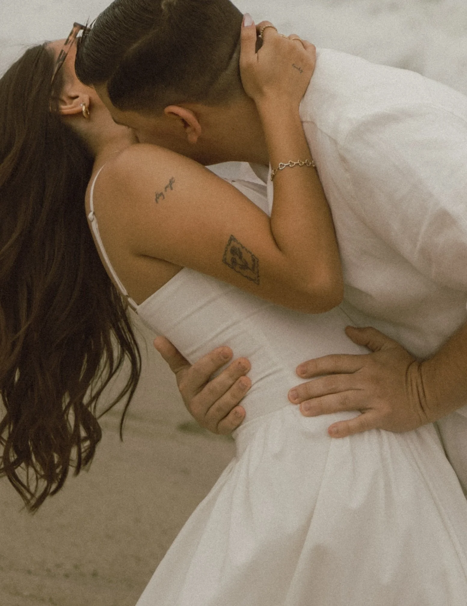 Love wrapped in early morning light.

&bull;
&bull;
&bull;

#orangecountyphotographer #orangecountyengagementphotographer #californiaengagement #couplesphotography #lagunabeachphotographer 

Orange County photographer, Orange County engagement photog