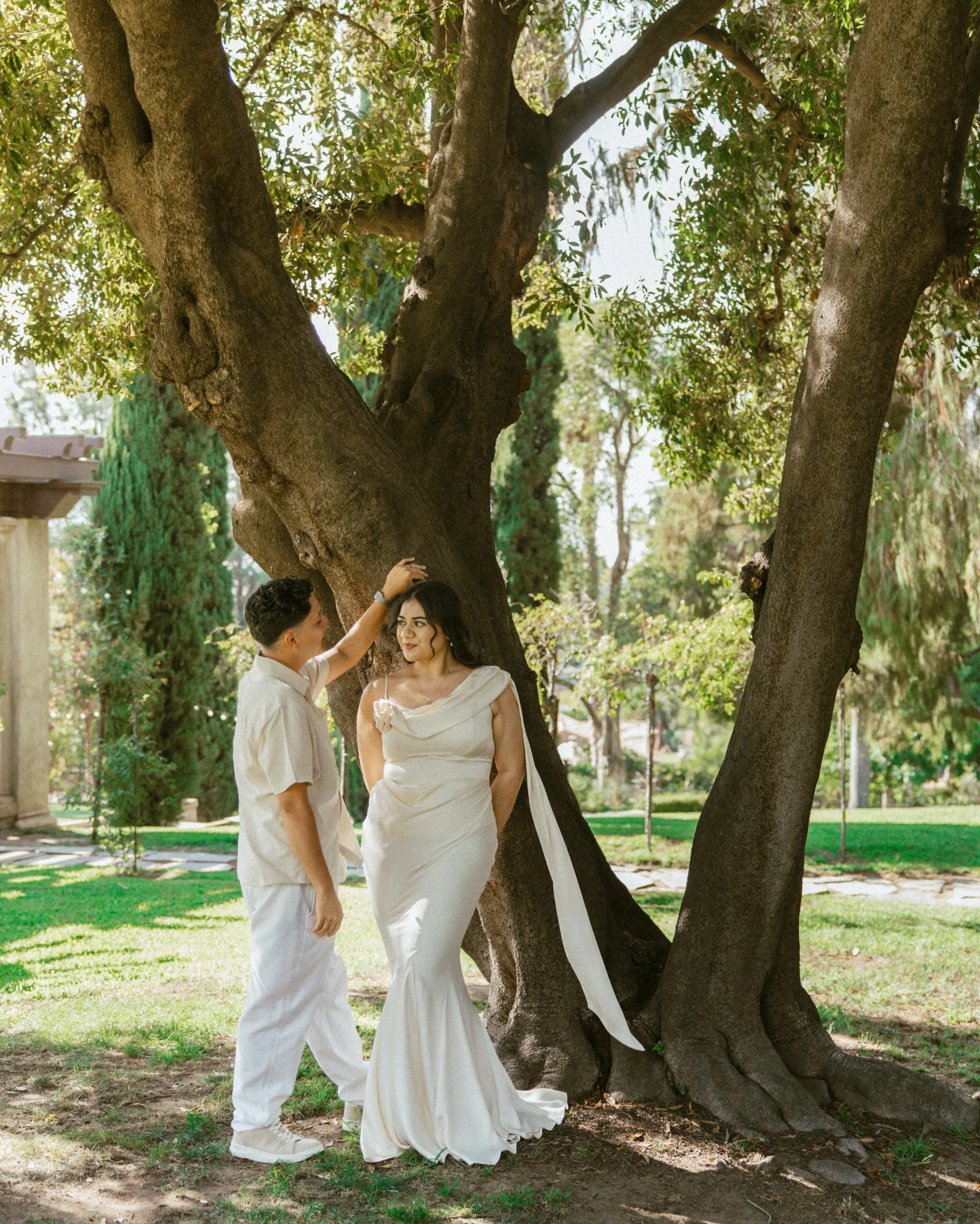 Love captured like stills from a film 🦢🎞️

&bull;
&bull;
&bull;

#OrangeCountyPhotographer #OrangeCountyCouplesPhotographer #LagunaBeachPhotographer #CaliforniaCouplesPhotographer #engagmentphotography
Orange County couples photographer, Laguna Bea
