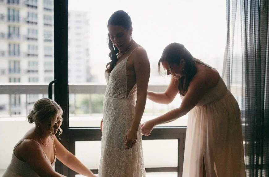 The Moments Before✨

Before the music starts.
Before the walk down the aisle. 
Before they see each other.

There is a quiet kind of magic in the moments before a wedding begins.

The final touches. A deep breath. The laughter shared with your closes