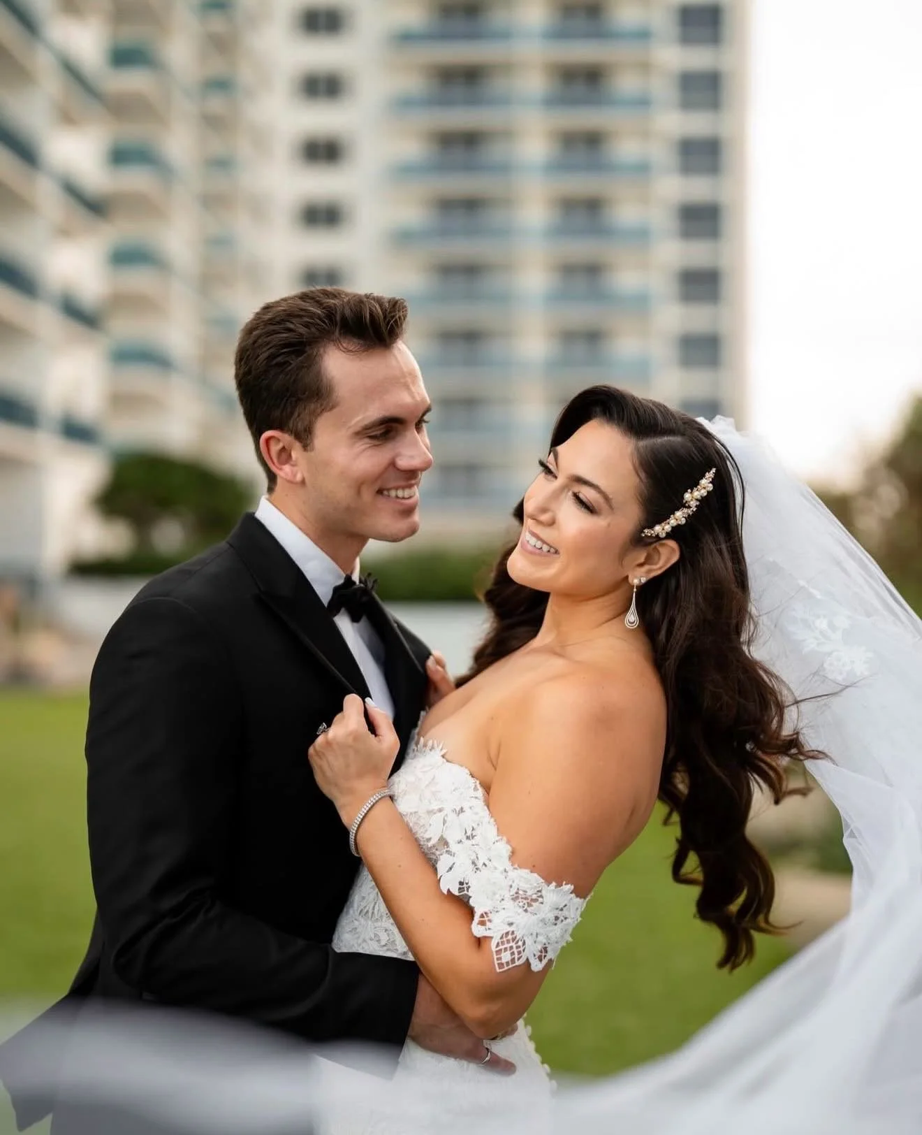 At the heart of every wedding is a simple thing. Two people choosing each other, again and again.

Today is a reminder that the details matter, but the intention matters more! Happy Valentine&rsquo;s Day 🩷

xo
Petal &amp; Palm Team

- 
@munozphotogr