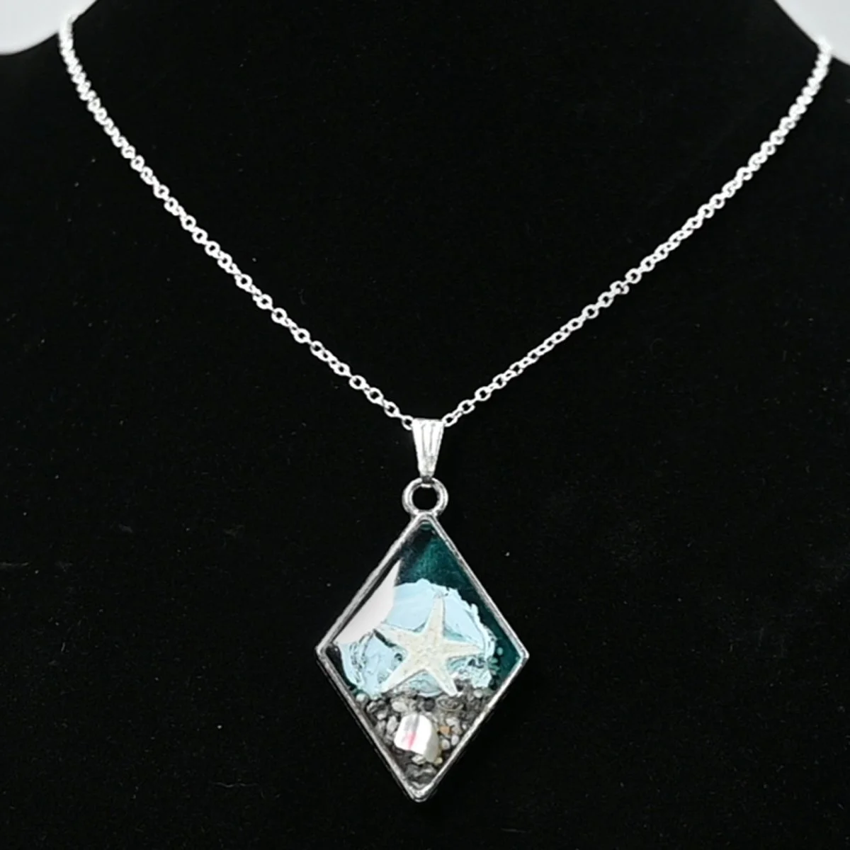 Ocean dream starfish resin beach pendant necklace, Sterling silver plated, 20 inches