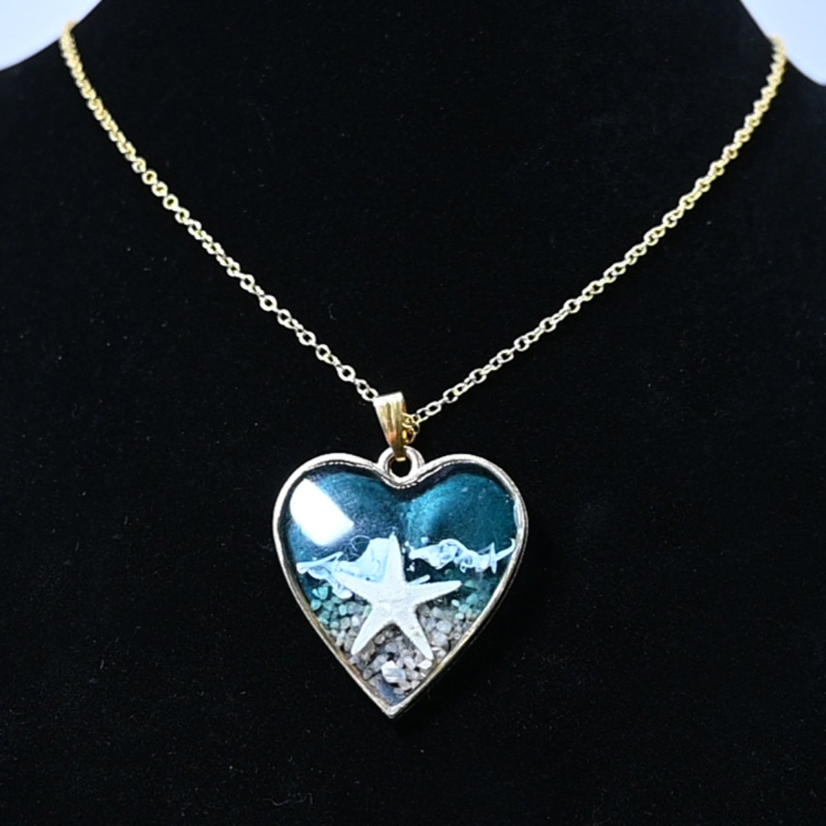 Ocean dream starfish heart resin beach pendant necklace, chain 20", 14K gold plated