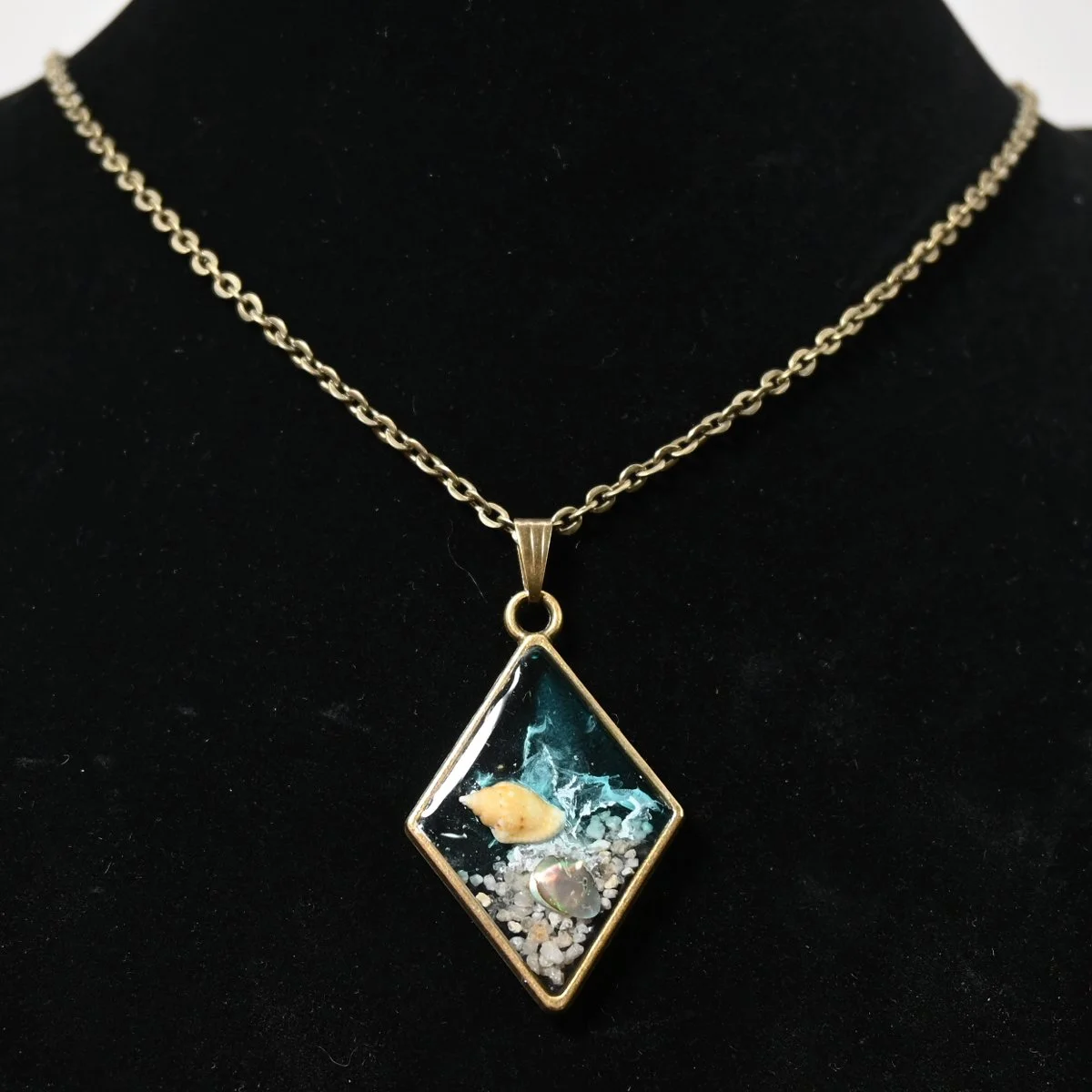 Ocean dream resin diamond shaped shell beach pendant necklace, brass, chain 20"