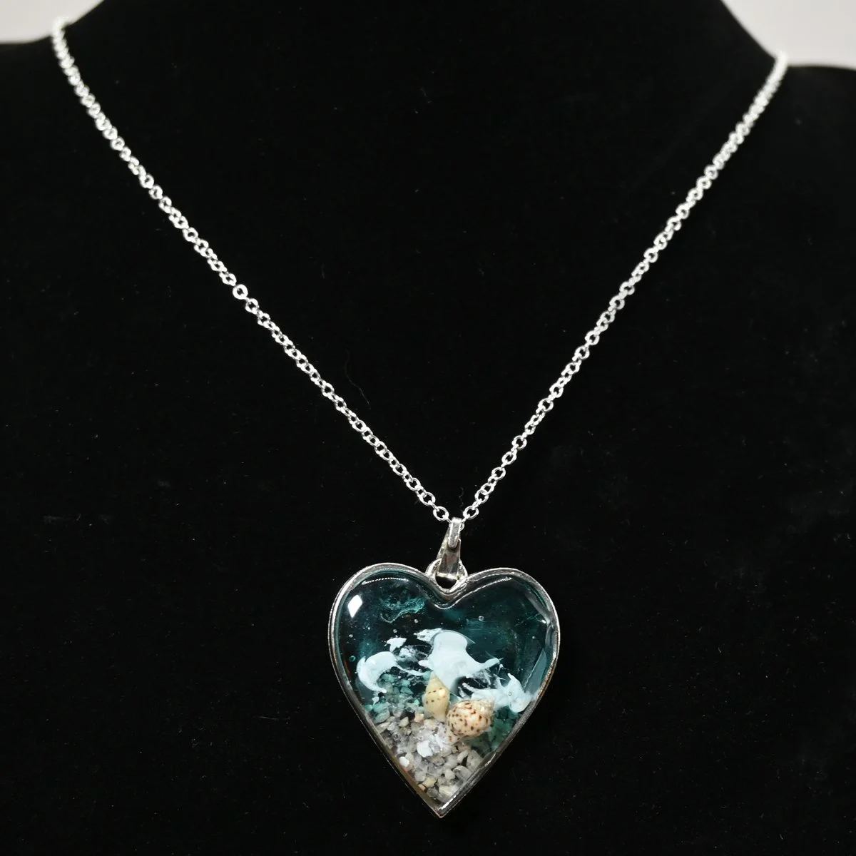 Ocean dream resin heart pendant necklace, SS plated, 20"