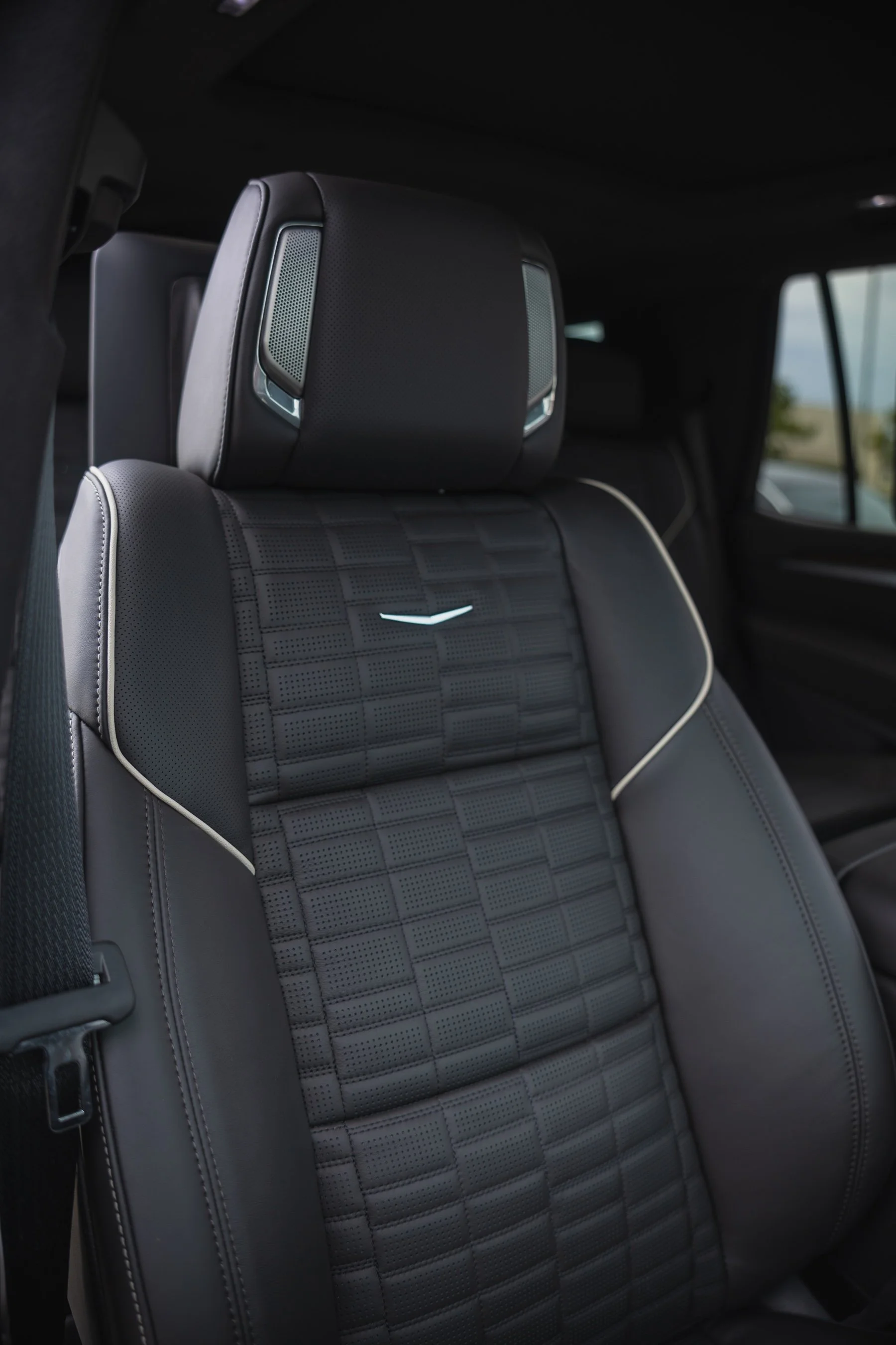 Cadillac Escalade Captain Seat