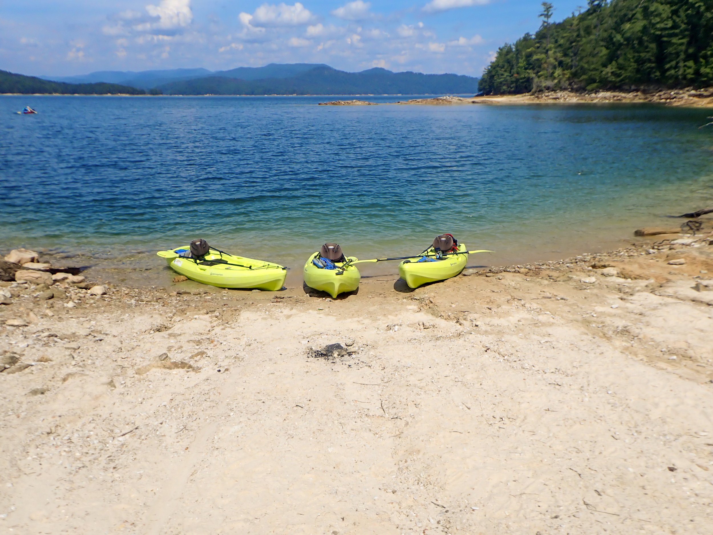 Welcome to Paradise: A One-Day Vacation on Lake Jocassee&nbsp;