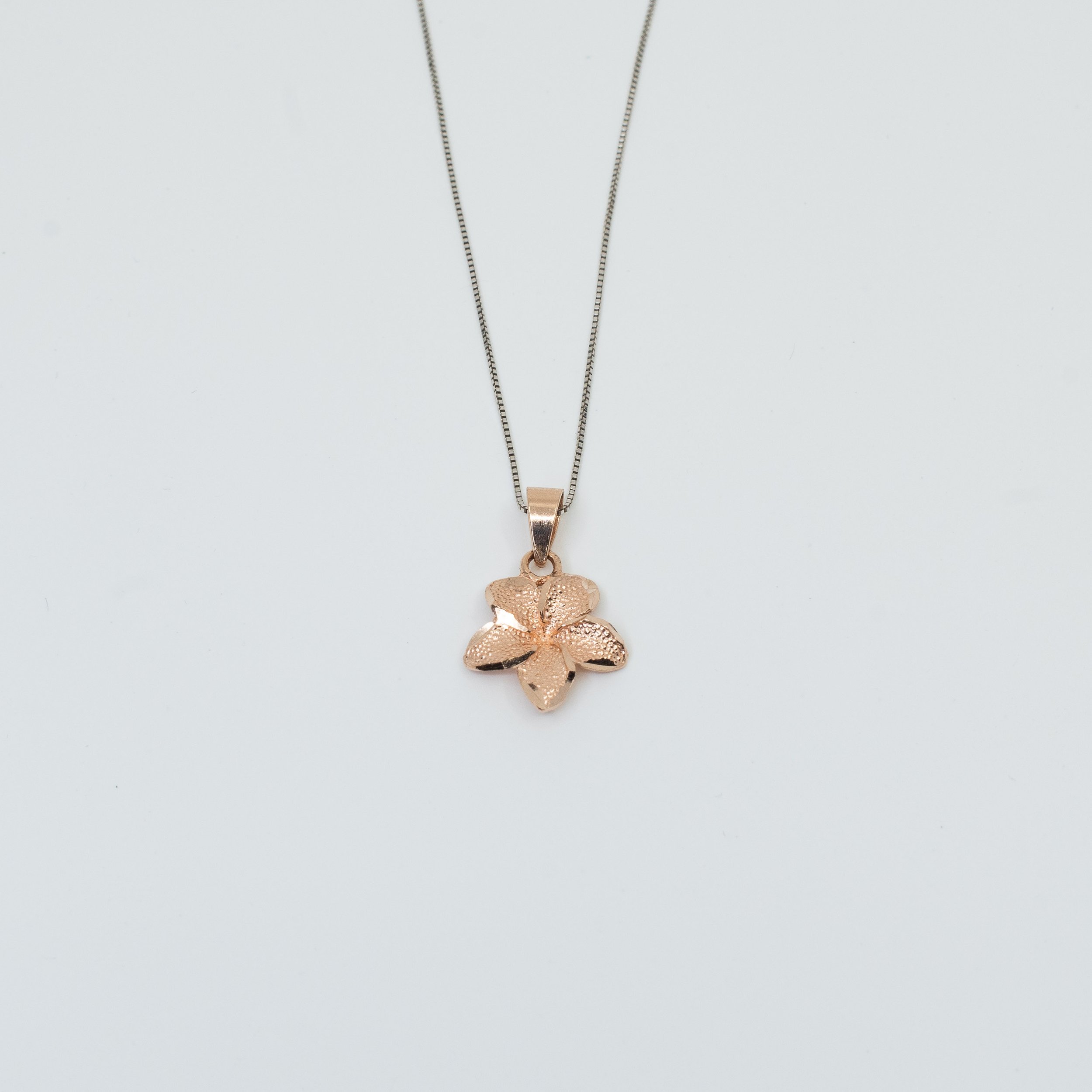 String Necklace with Flower Pendant