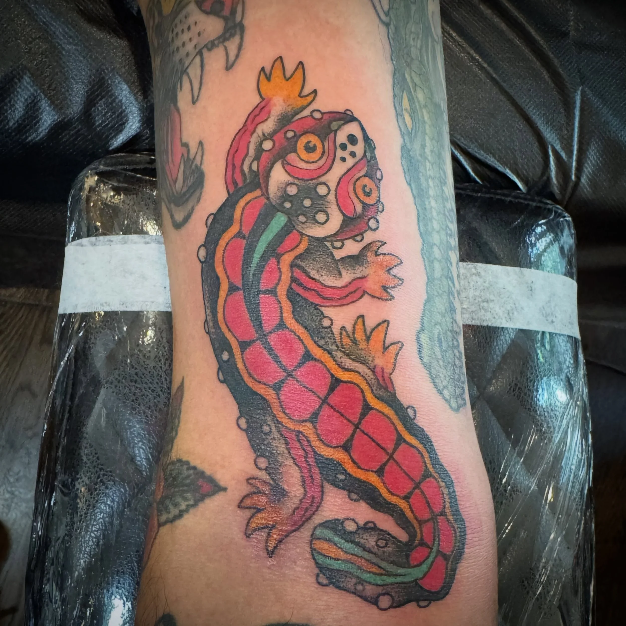 Fun little salamander filler from the other day 🦎
Squeezed him in between some healed pieces from a few years back. 

Done at @gurutattoo

San Diego I&rsquo;m booking large and small projects. 
DM to get scheduled.
 
#sandiego_ca #sandiegoliving #sa