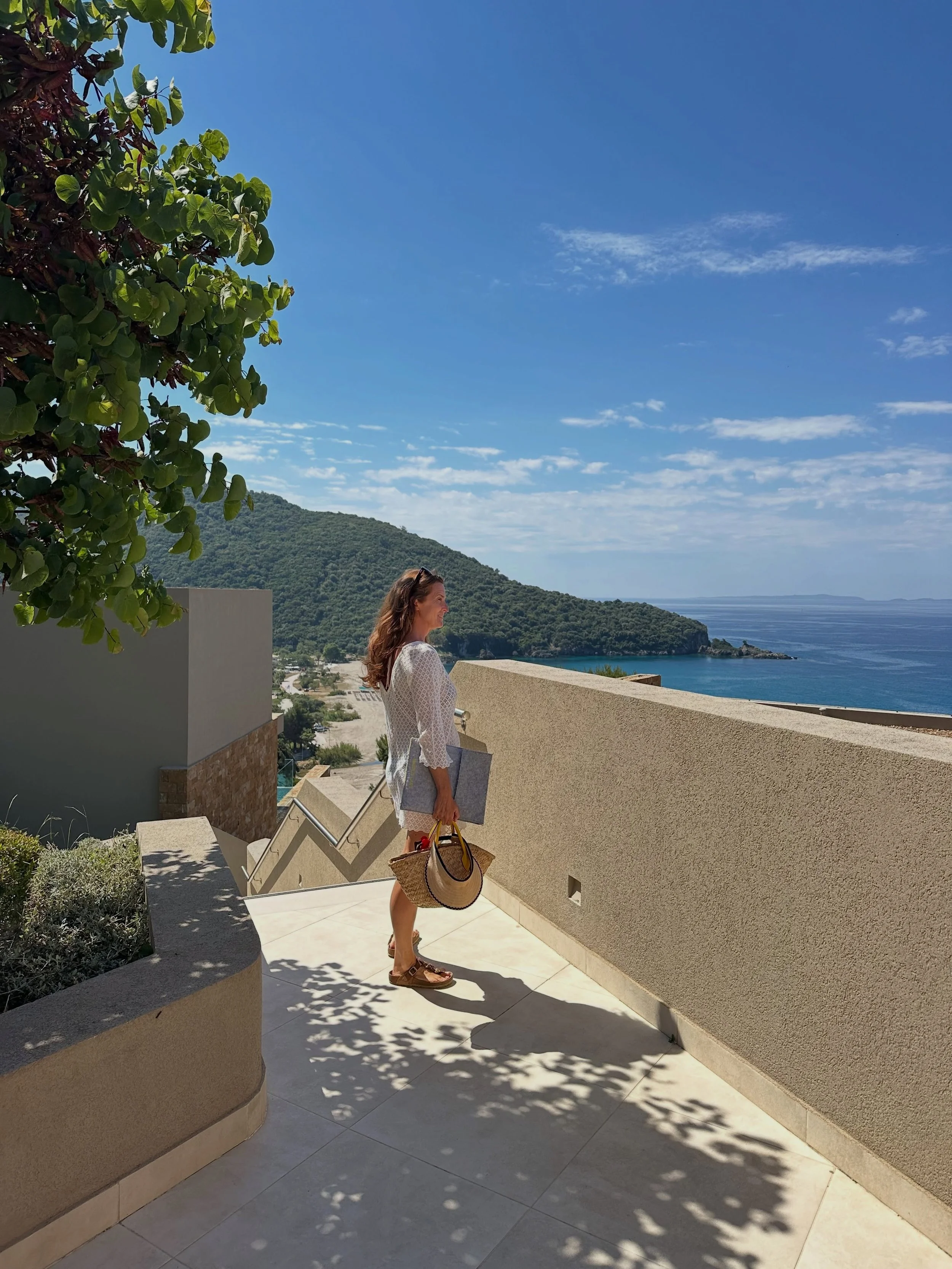 First week at the beautiful Elix 🇬🇷

It has been such a treat teaching yoga and playing my sound bowls each day for the wonderful guests here at Elix.

Today is my day off, so I am fully indulging in rest, sunshine, sea swims, and being present wit