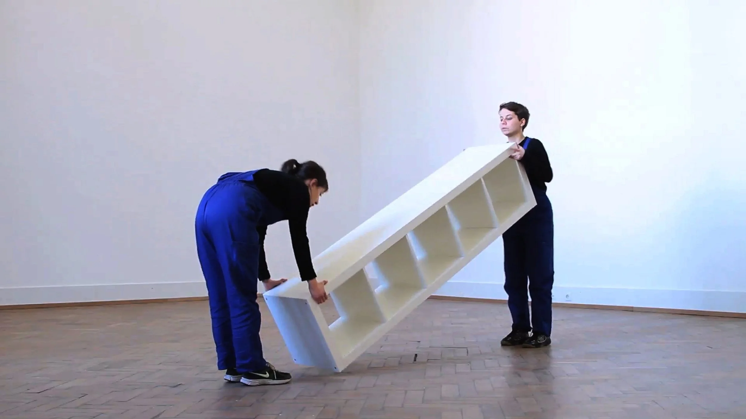 Never_name_the_shelf_16 Kopie.jpg