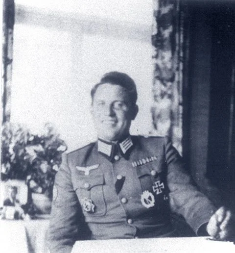First Lieutenant Willi Röser, 12./98, bore responsibility for the murder of 317 civilians in Kommeno on 17 August 1943.