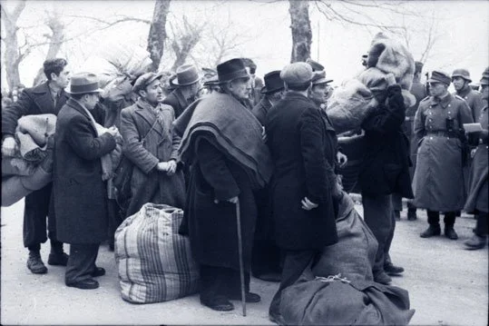 About 2,000 Jews from Ioannina were deported to Auschwitz from the area under the command of the XXII Mountain Army Corps, March 1943.