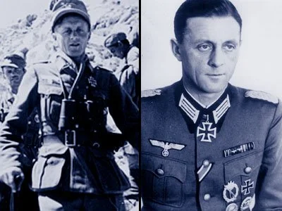 General of the Mountain Troops Hubert Lanz (left) and Regimental Commander Josef Salminger.
