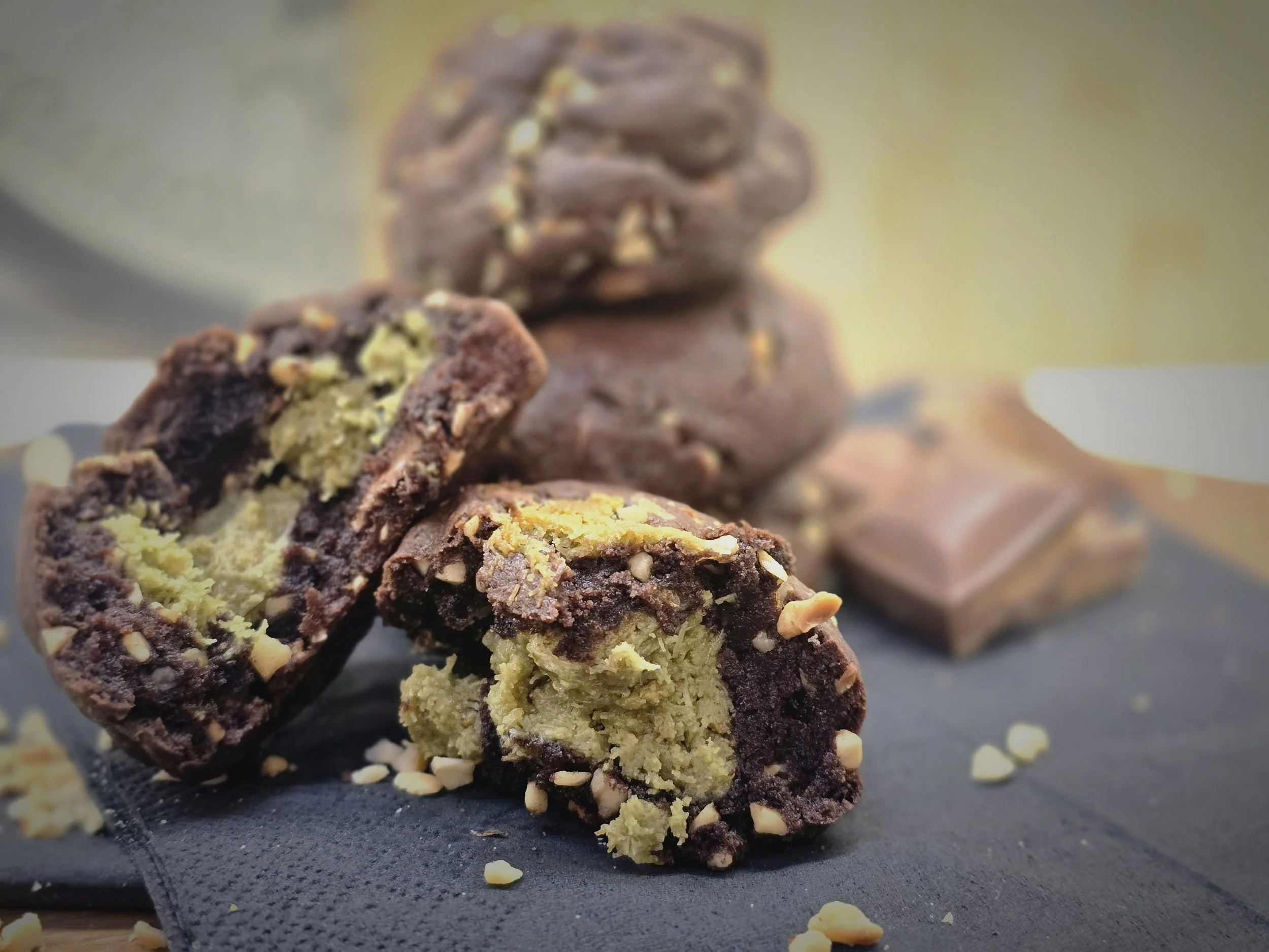 Chocolate cookie filled with pistachio