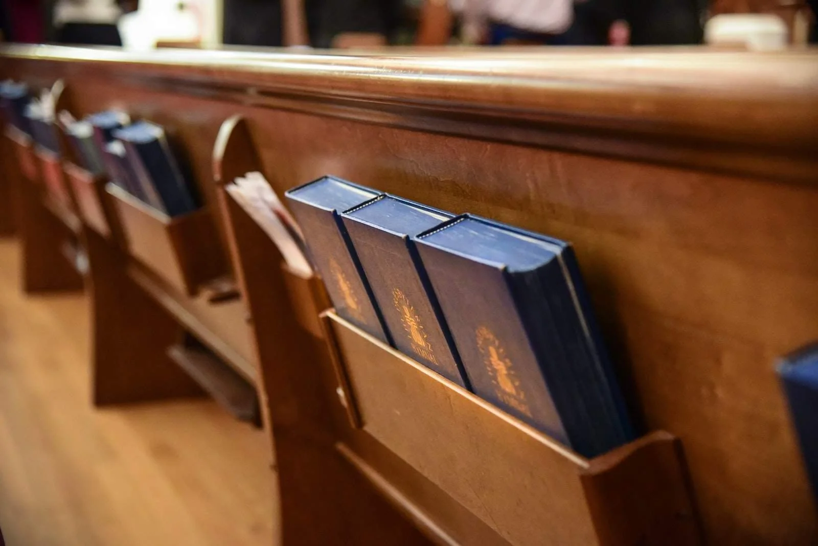 Praising-The Old Fashion Way