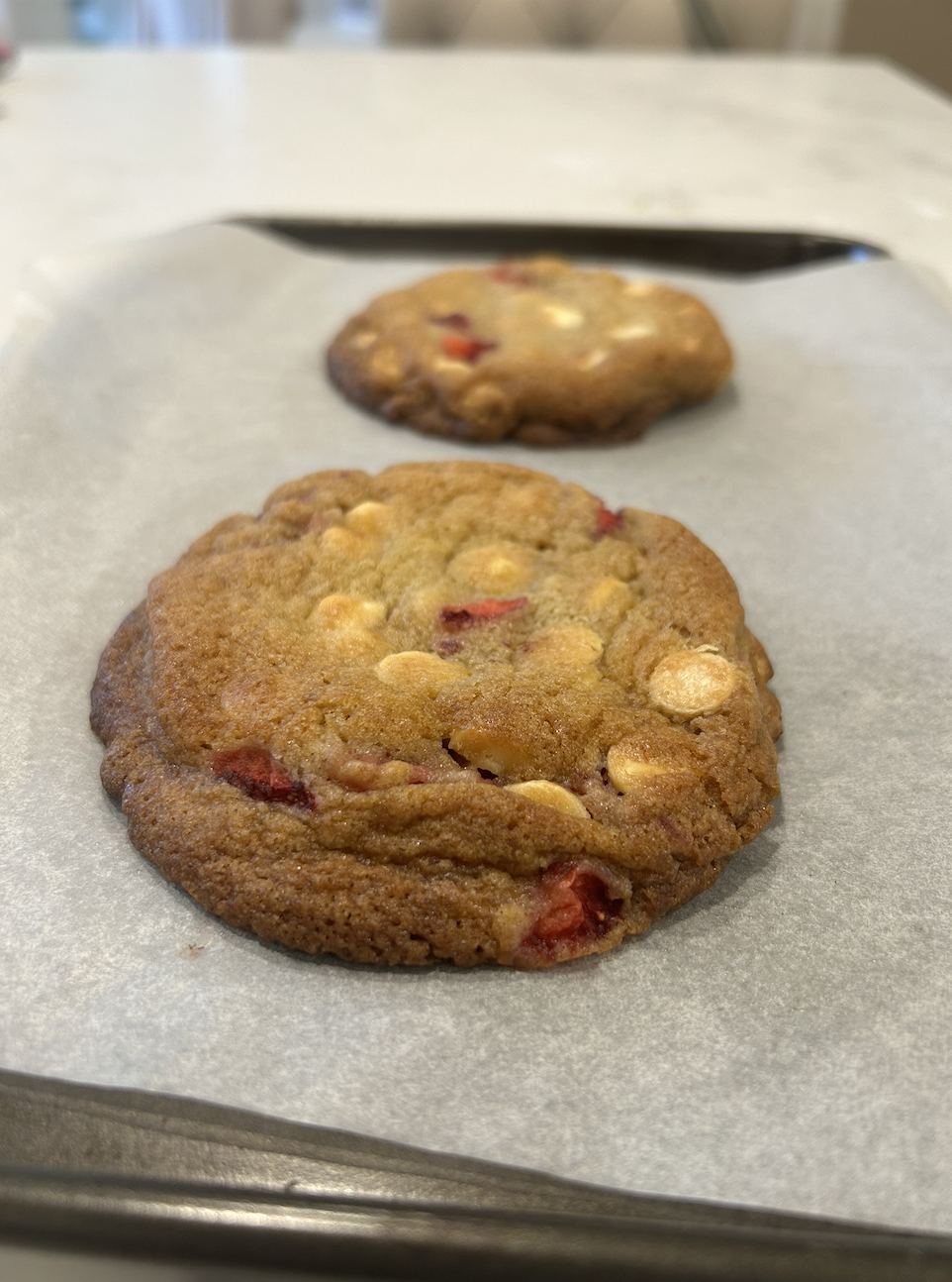 Strawberry & White Chocolate Cookies (6)