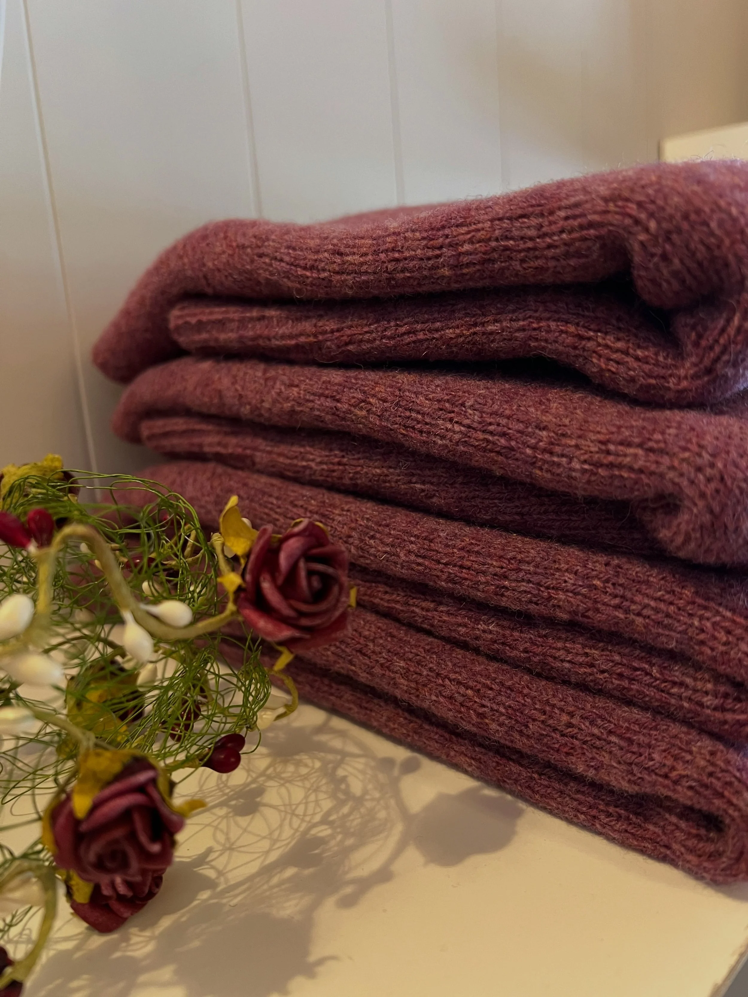 Fineste ullplagg&hellip; slik vi vil ha n&aring;, under h&oslash;stjakken&hellip; 🥰🍂🍁Milla&rsquo;s Room, Br&oslash;l&oslash;svegen- Seljord. Velkommen! Man- fre 10-16, tors 10-18, l&oslash;r stengt.