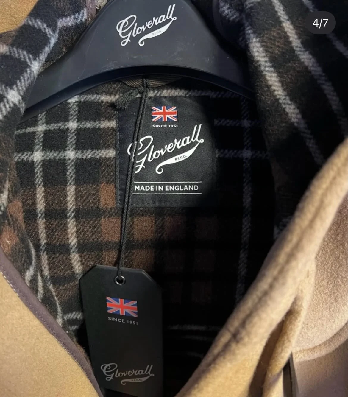 Original Duffelcoat medium lengde&hellip; 🥰 Hele oktober f&aring;r du med et kashmir skjerf ved kj&oslash;p av en Duffelcoat, lang eller kort 😉🙌 Milla&rsquo;s Room, Br&oslash;l&oslash;svegen- Seljord. Velkommen! Man- fre 10-16, tors 10-18, (l&osla