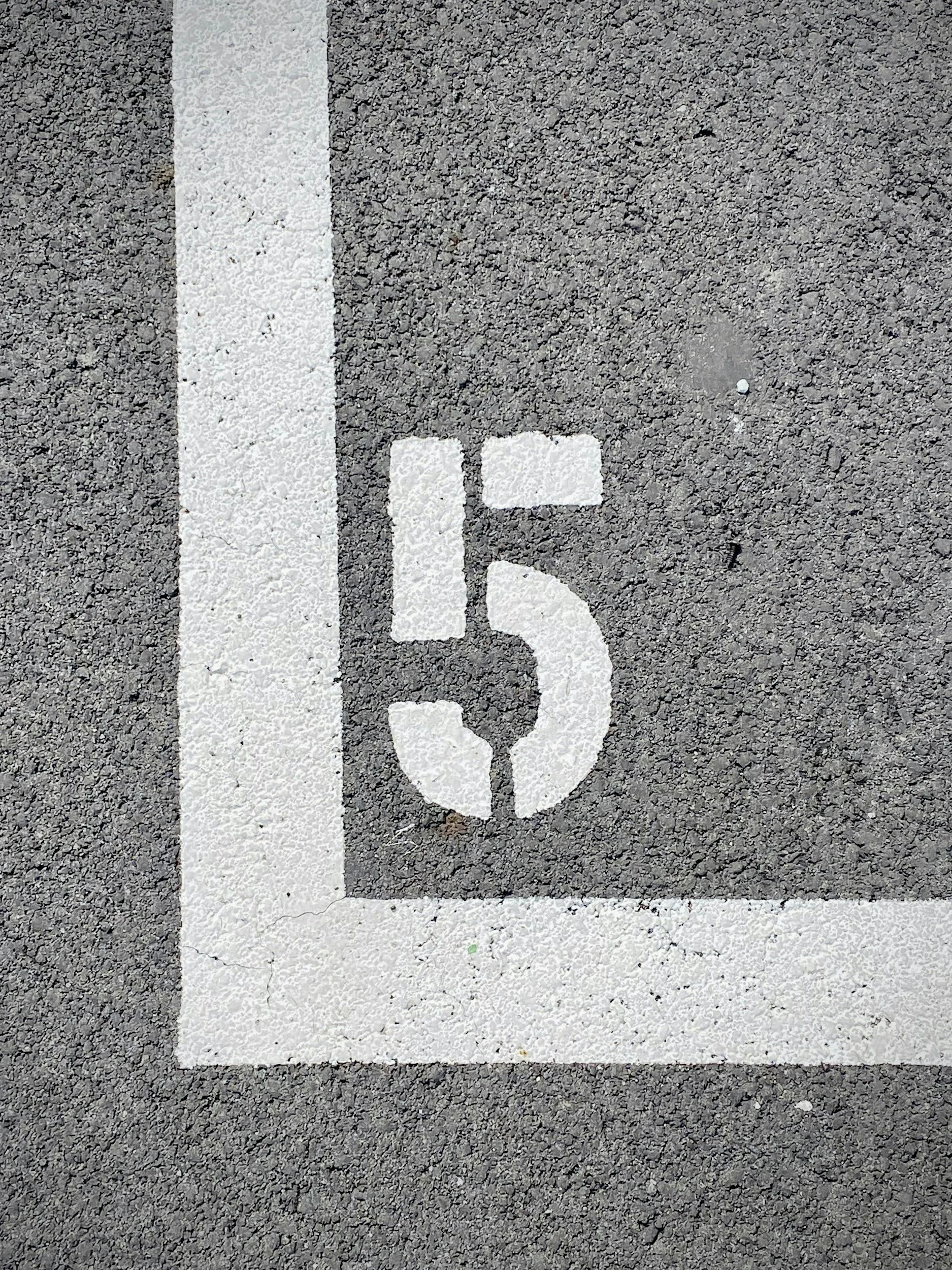 5 Ways to Save Money at the Auto Service Center