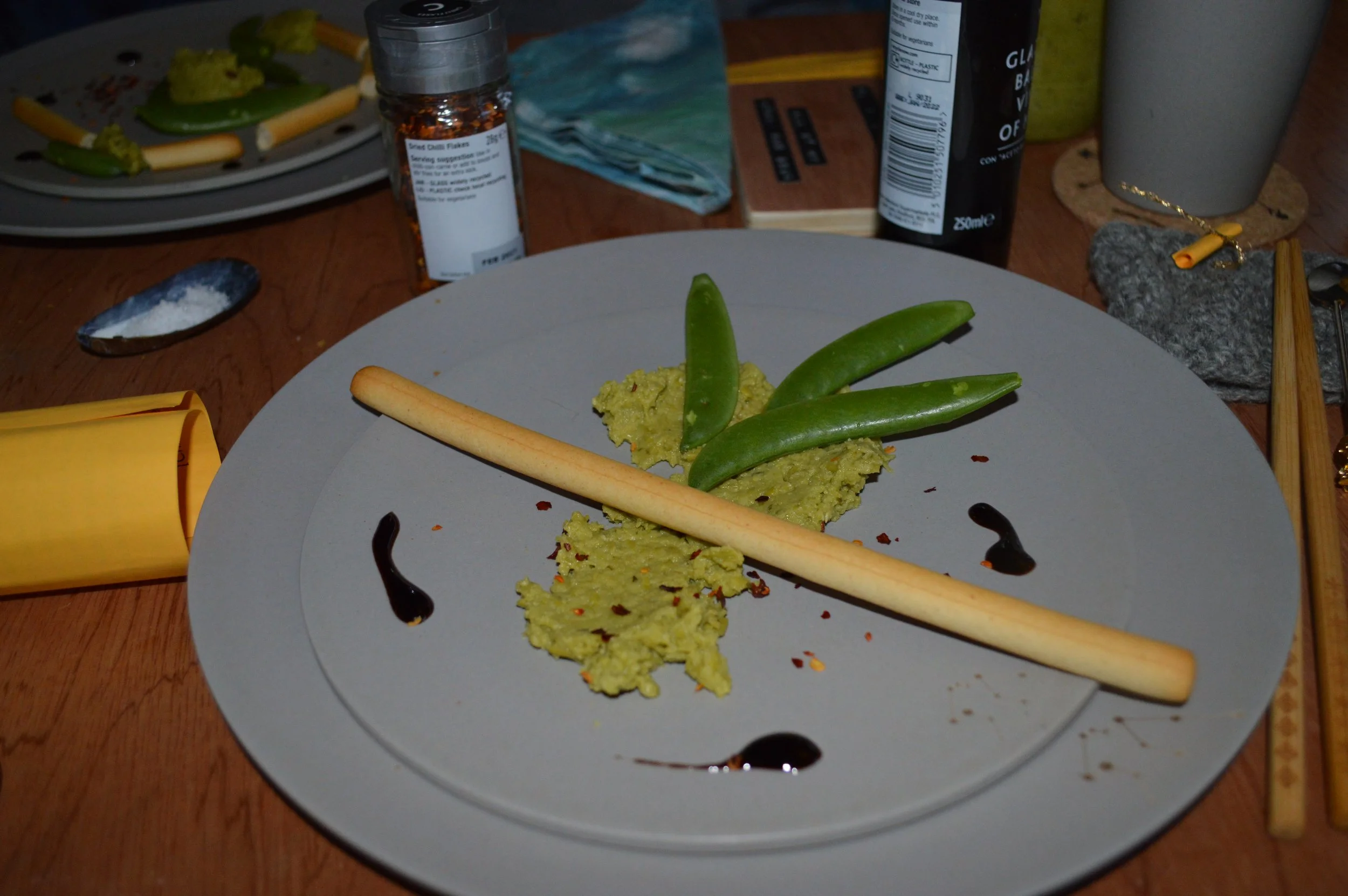 Starter: construct your own space - hospitality in our place making.