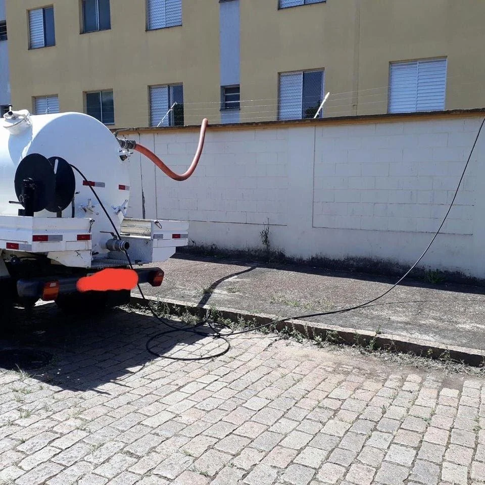 Caminhão Hidro-Combinado. 