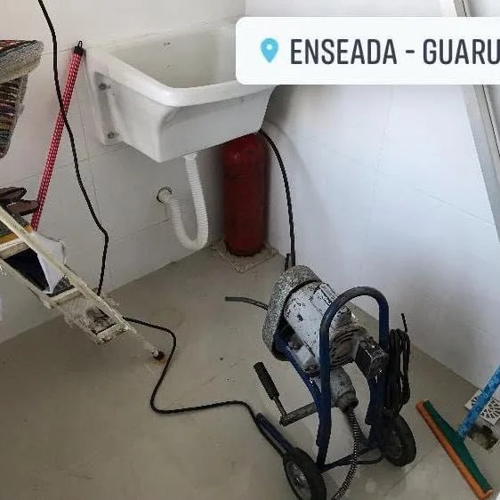 Desentupidora 24 Horas.