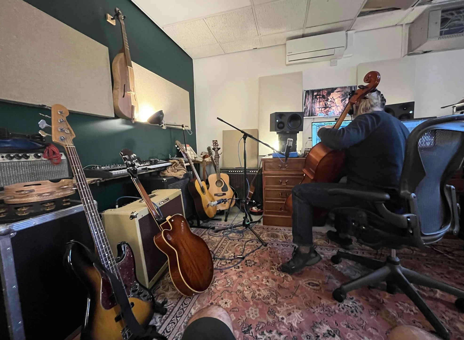 Drew Morgan working with Shahab Notghi Das SPEZIAL - Recording in Bristol