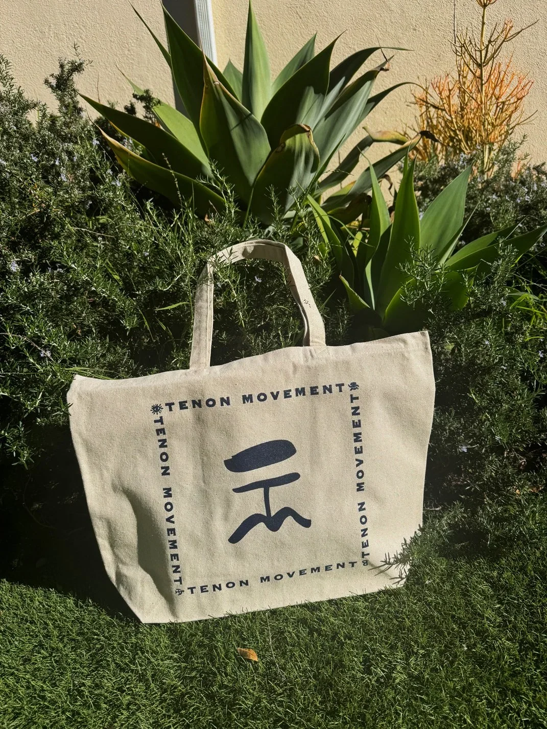 Tenon_tote_2.webp