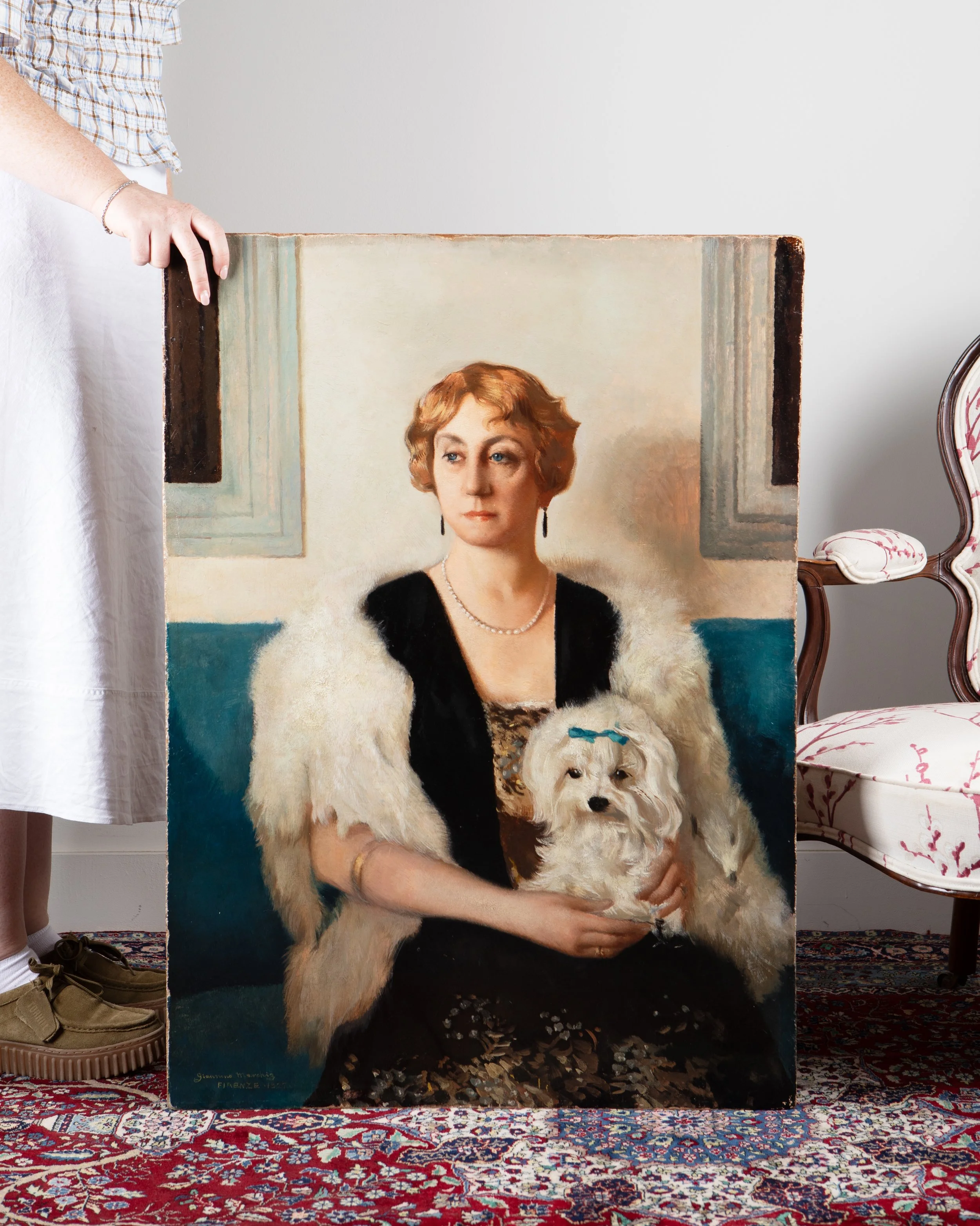 Lady Painting (Standing).jpeg