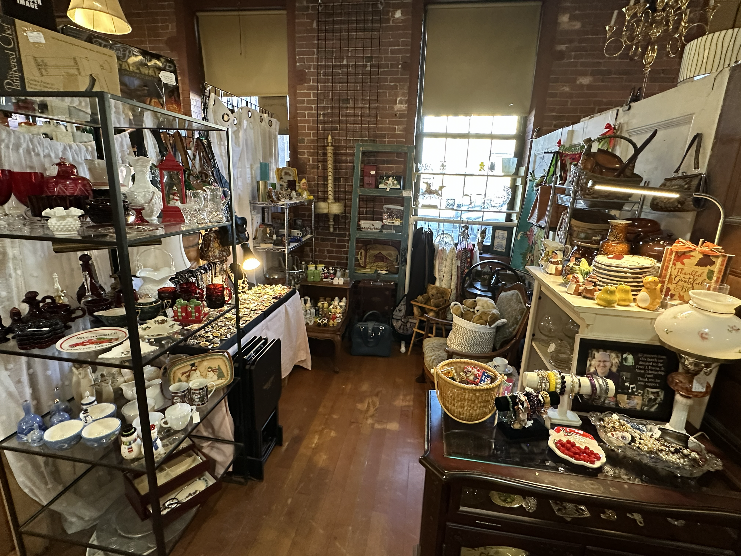 Lawrence Antique Mall