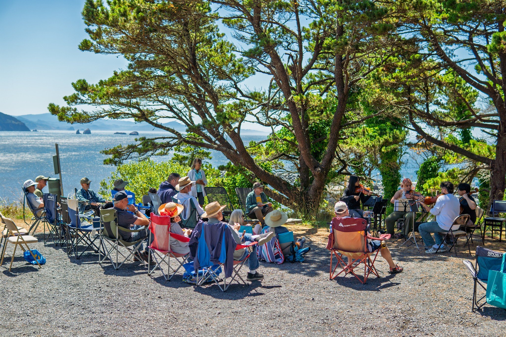 After the Blessing of the Fleet, head up the hill to our Free Community Concert &amp; Potluck at The Castaway. 🌊🎶

This Saturday brings two Port Orford traditions together. Start your morning at the Blessing of the Fleet at the Fishermen's Memorial