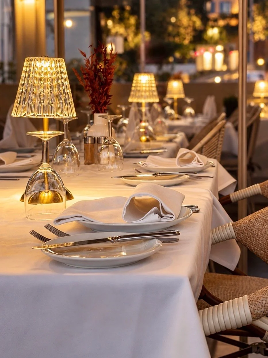 🇵🇹 Cada elemento &eacute; preparado com aten&ccedil;&atilde;o e cada detalhe pensado ao pormenor. Uma mesa pronta para receber, partilhar e criar excelentes momentos.

Esperamos por si!

⸻

🇬🇧 Every element is carefully prepared and every detail 