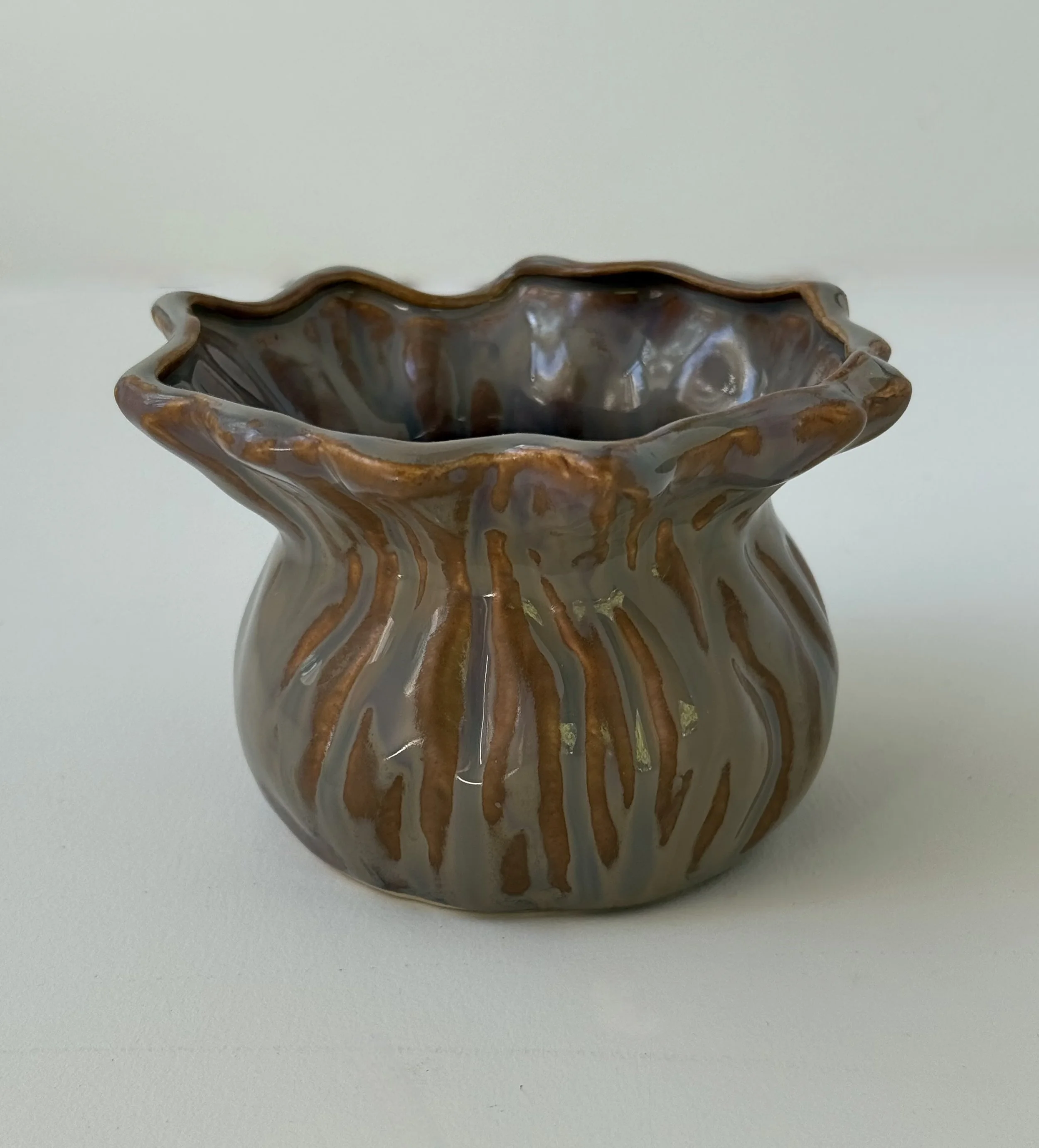 Amber Ruffle Vase