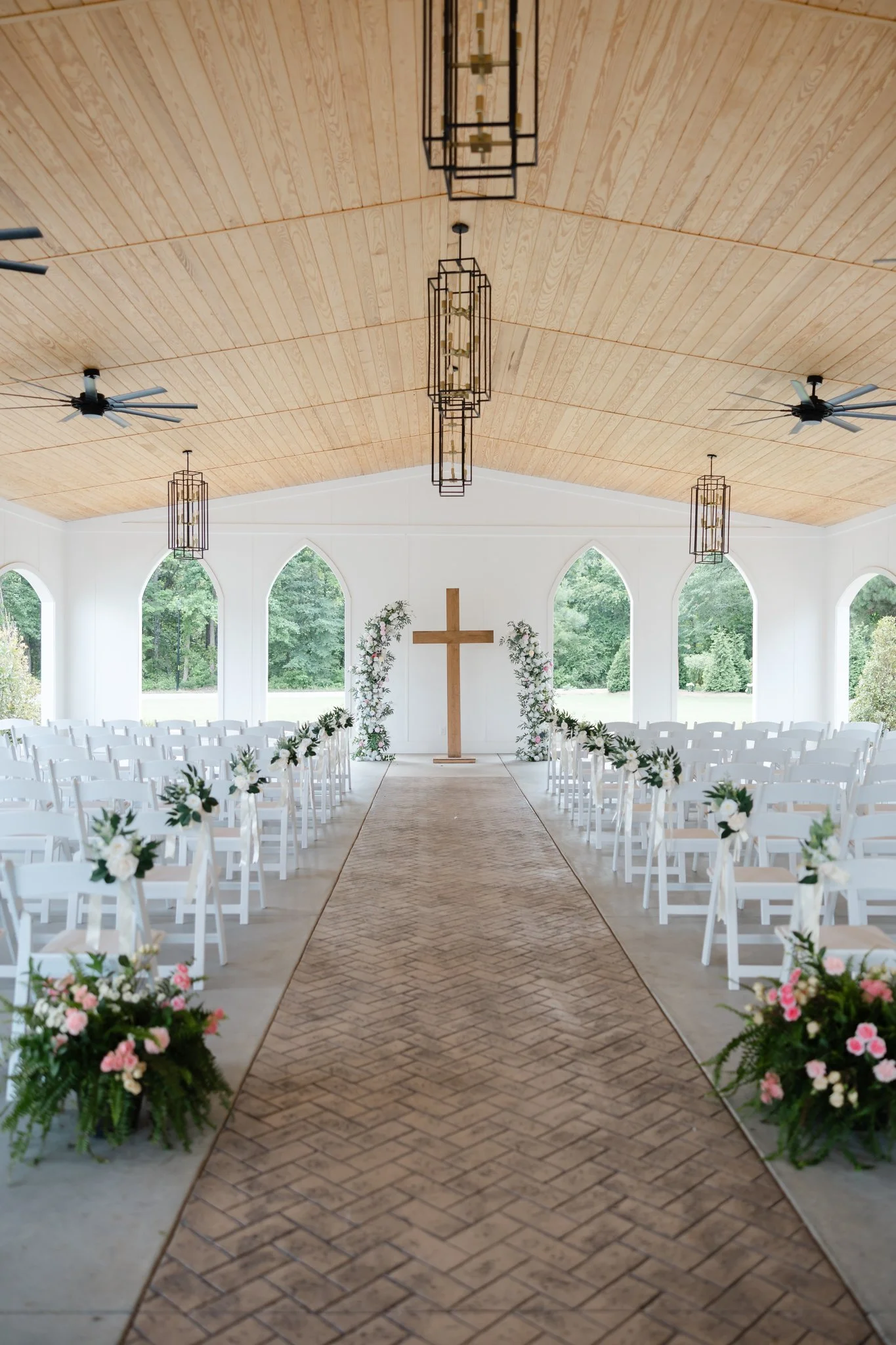 The Hartwood wedding venue beautifully decorated for an elegant North Carolina wedding celebration.