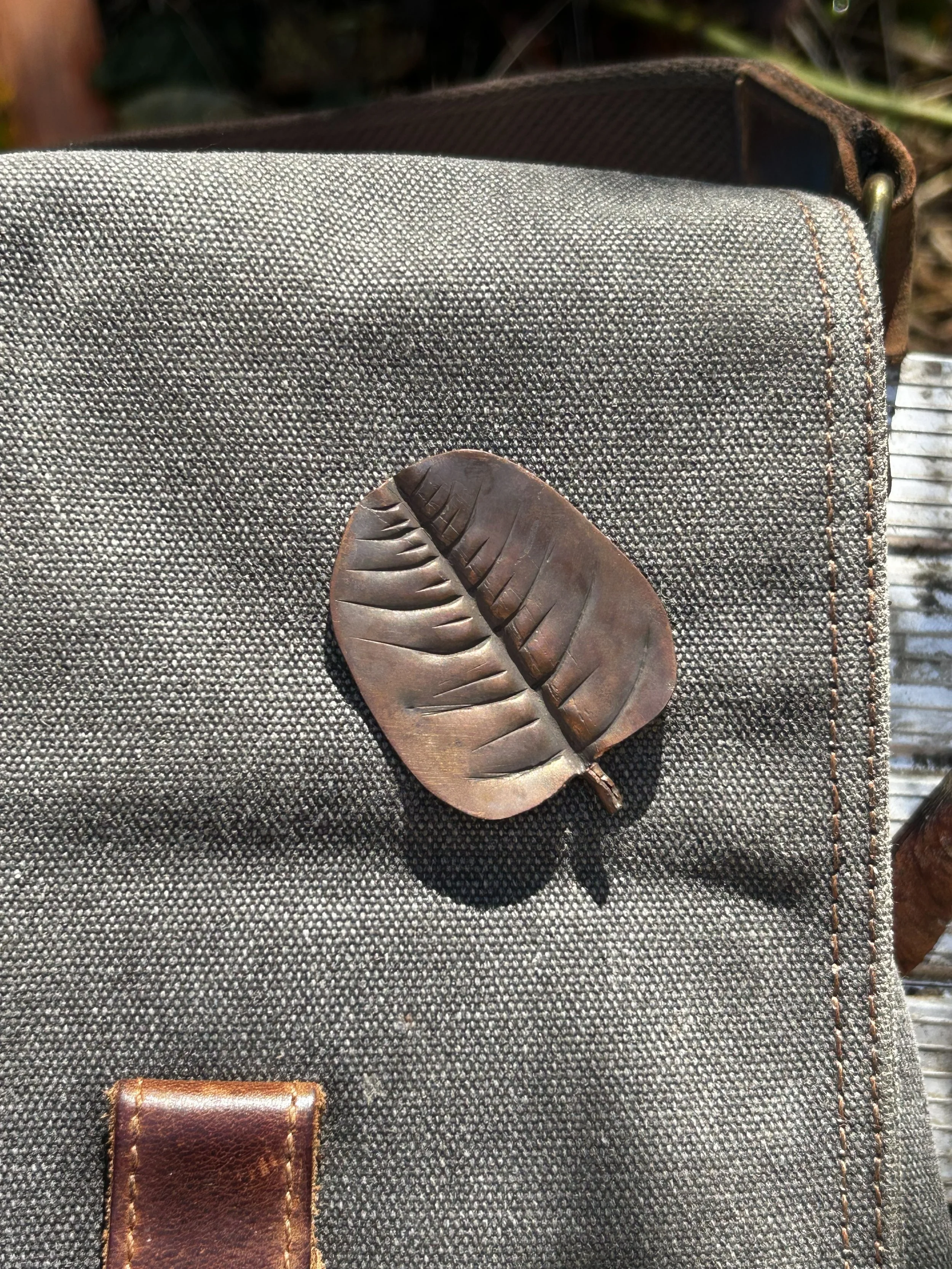 Pin2_leaf-as.jpg