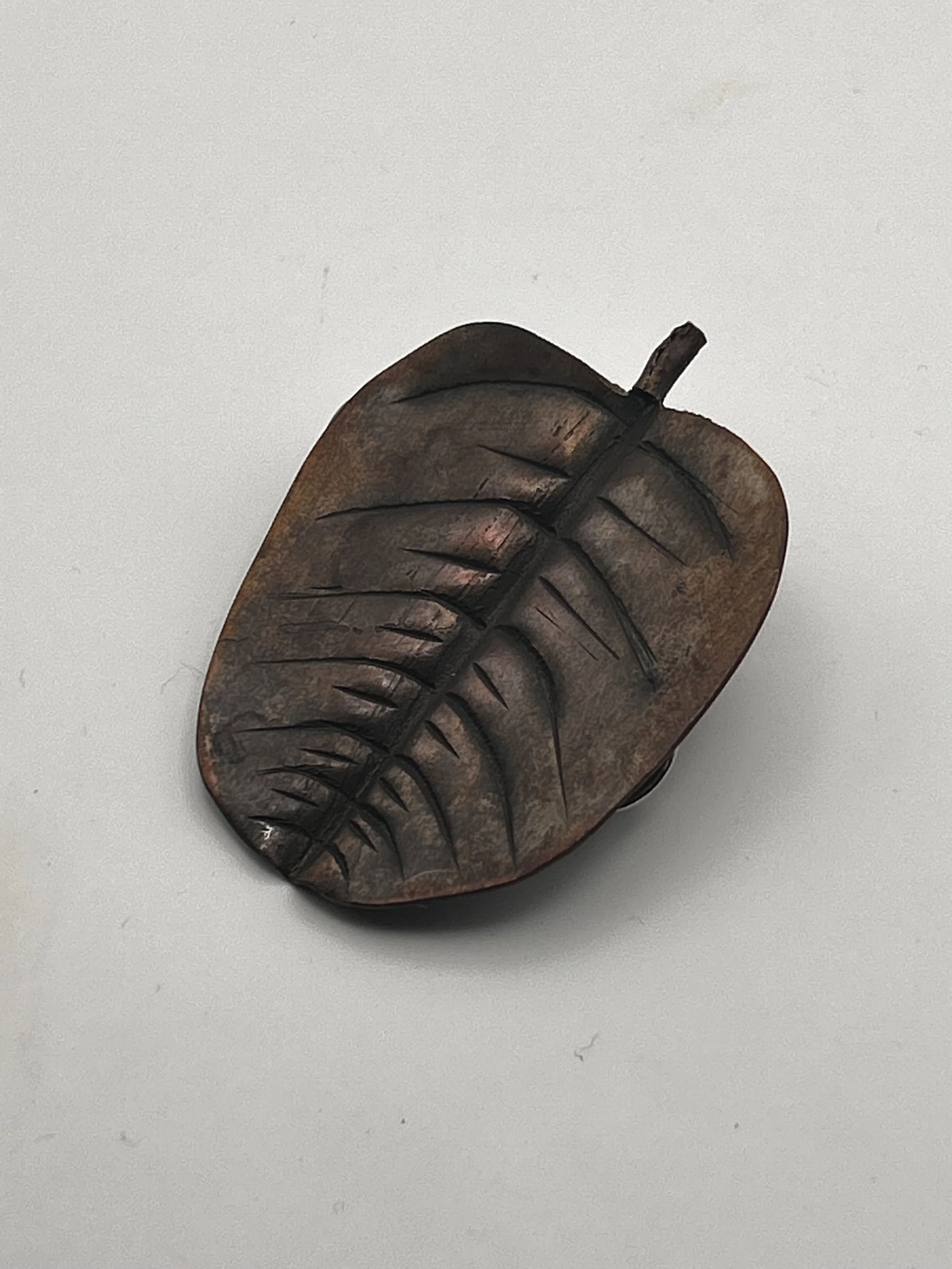 pin2_LEAF_150 (4).jpeg
