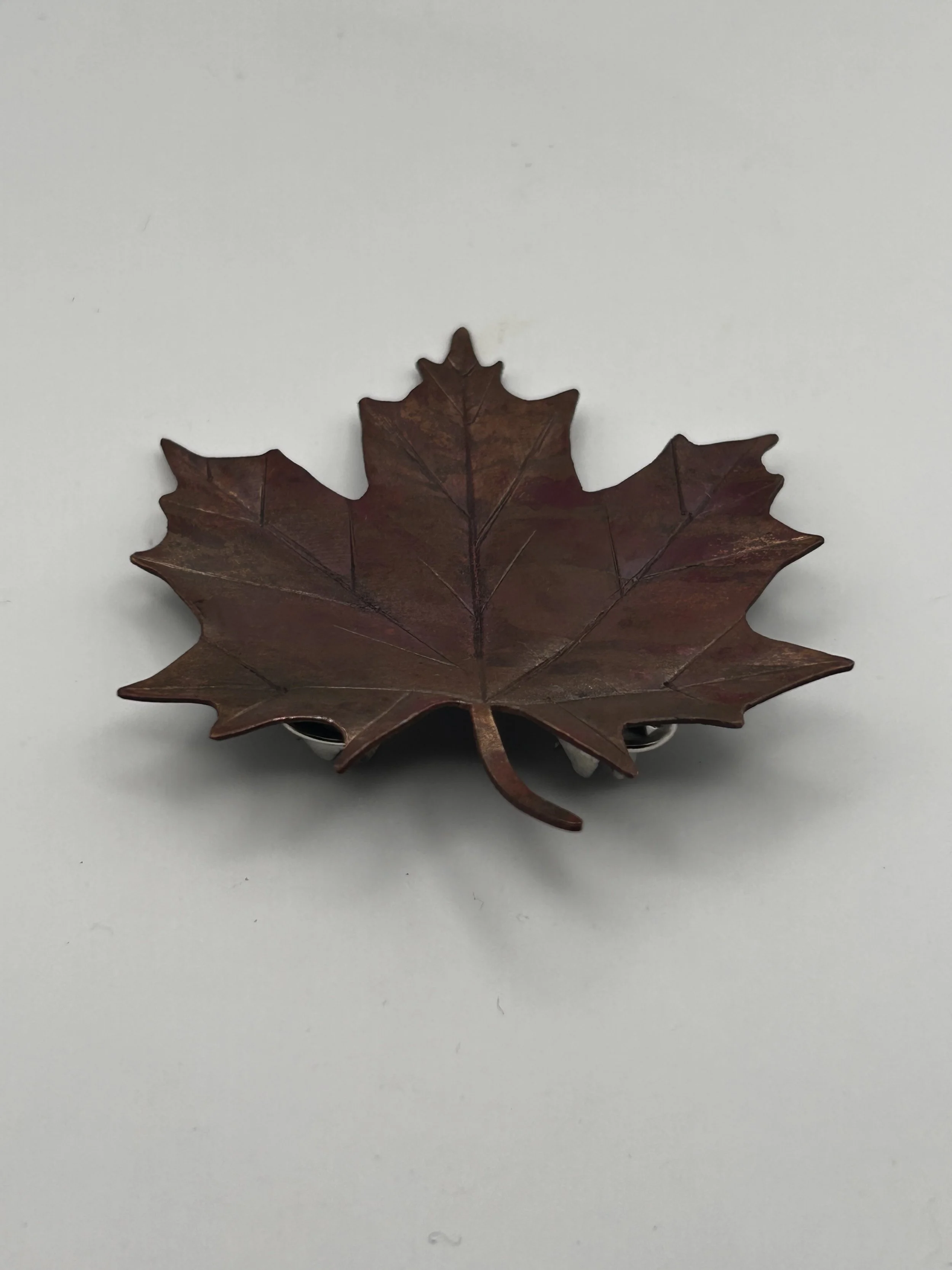 pin5_MAPLE_LEAF_150 (1).jpeg