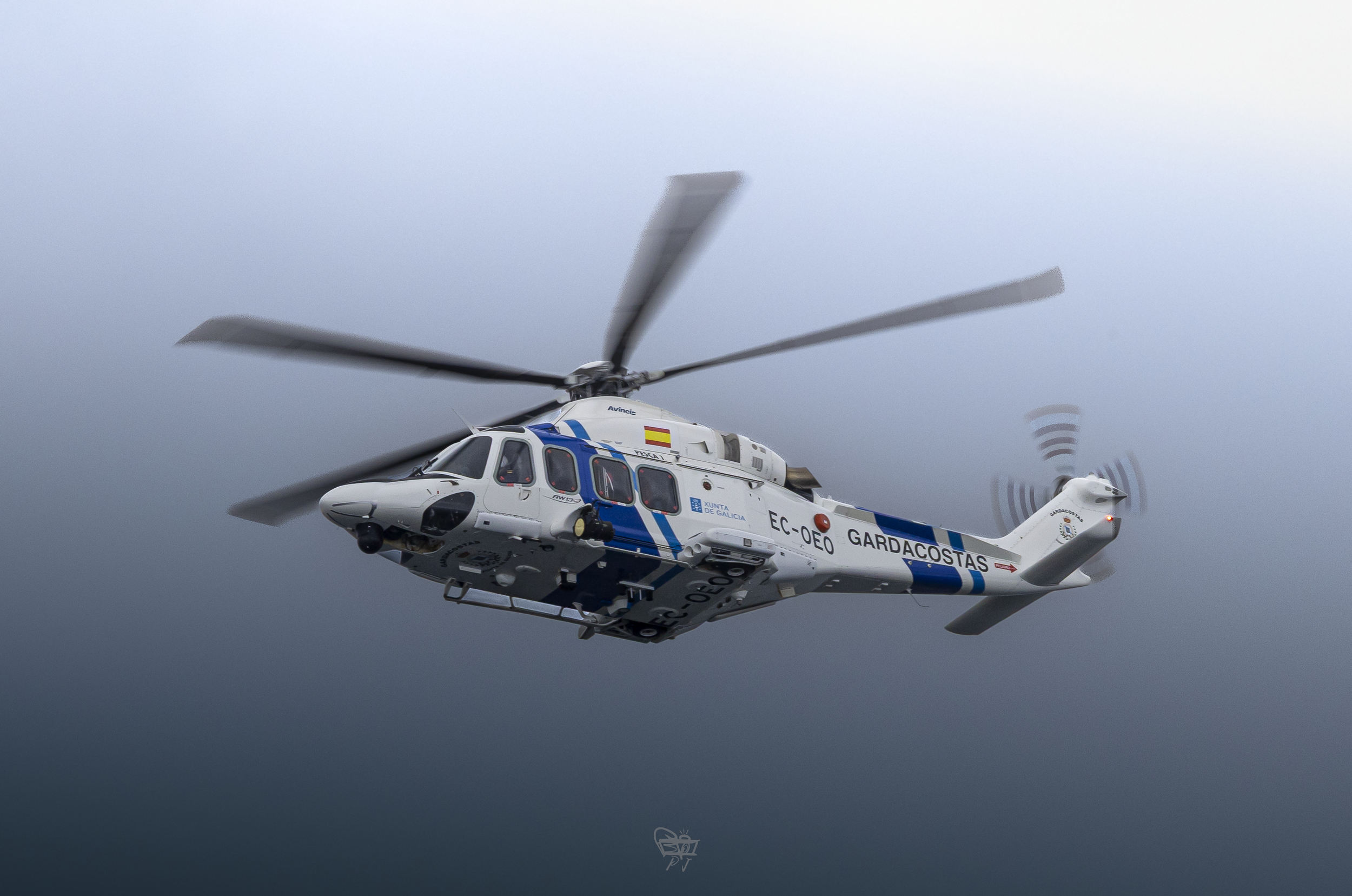 R6II0370.png