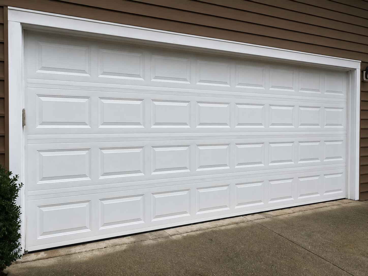 Residential garage door installation in Lee's Summit Missouri
