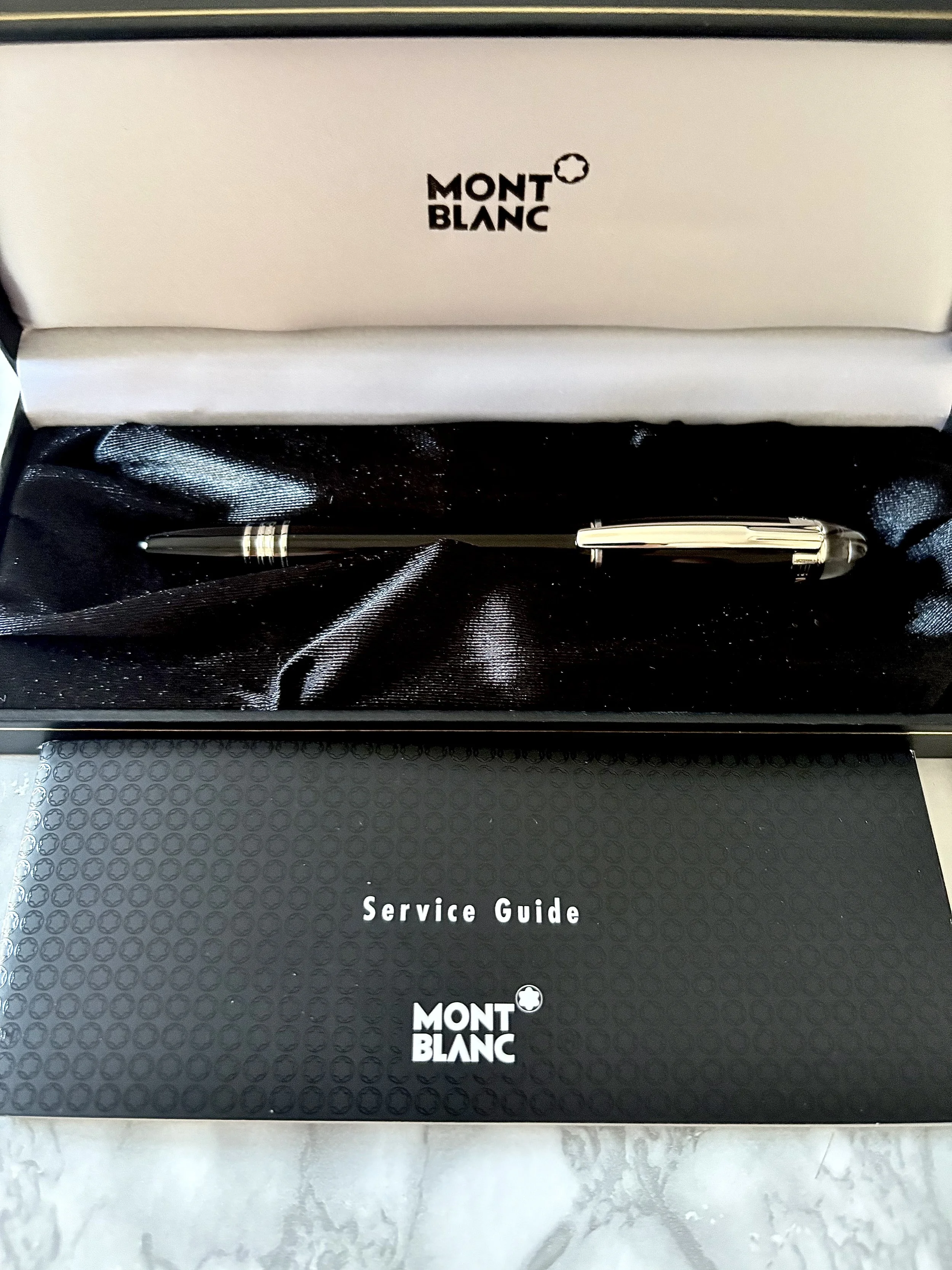 Montblanc Black Resin Starwalker Fineliner / Rollerball Pen Excellent Condition with Box