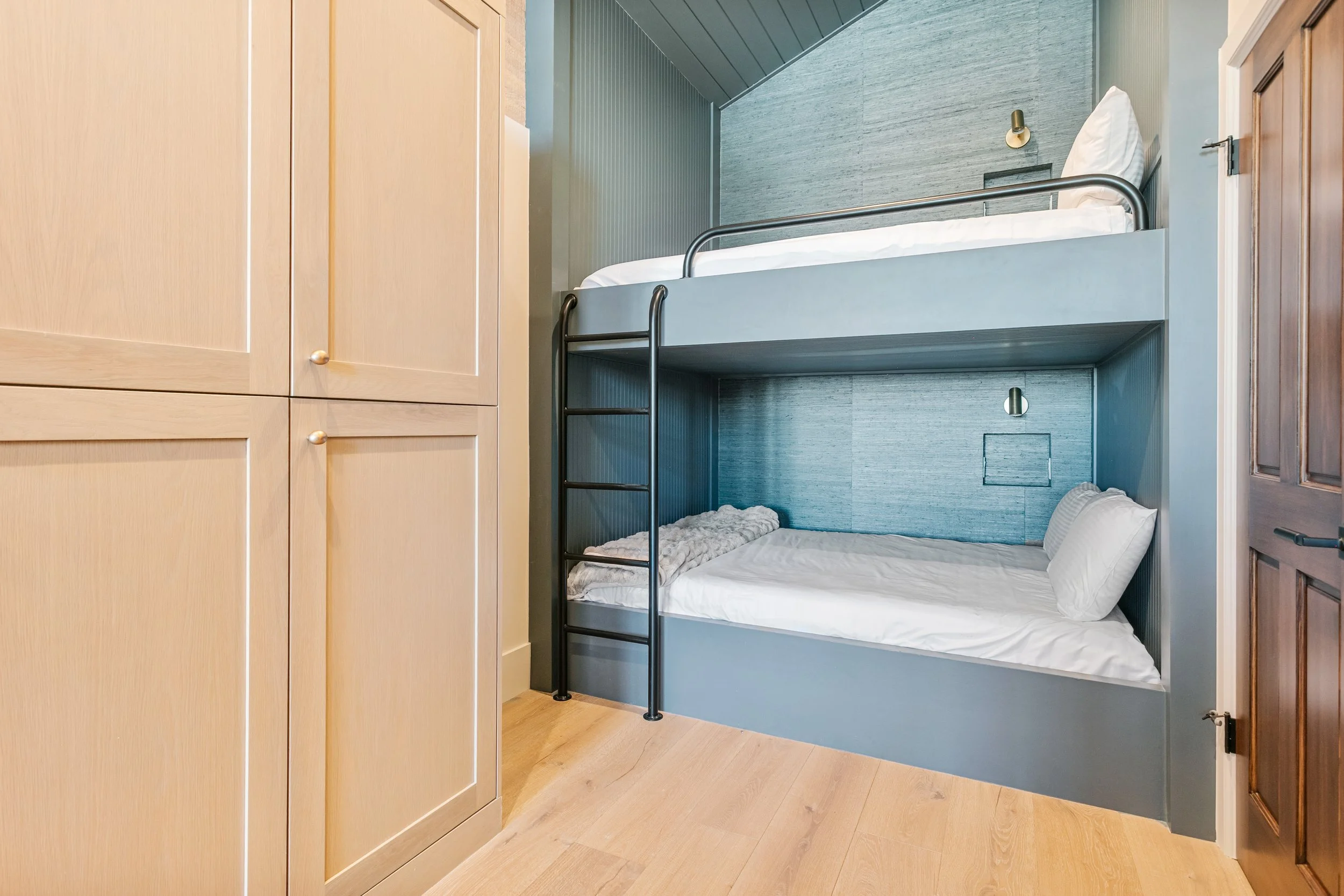 Stag Bunk 2
