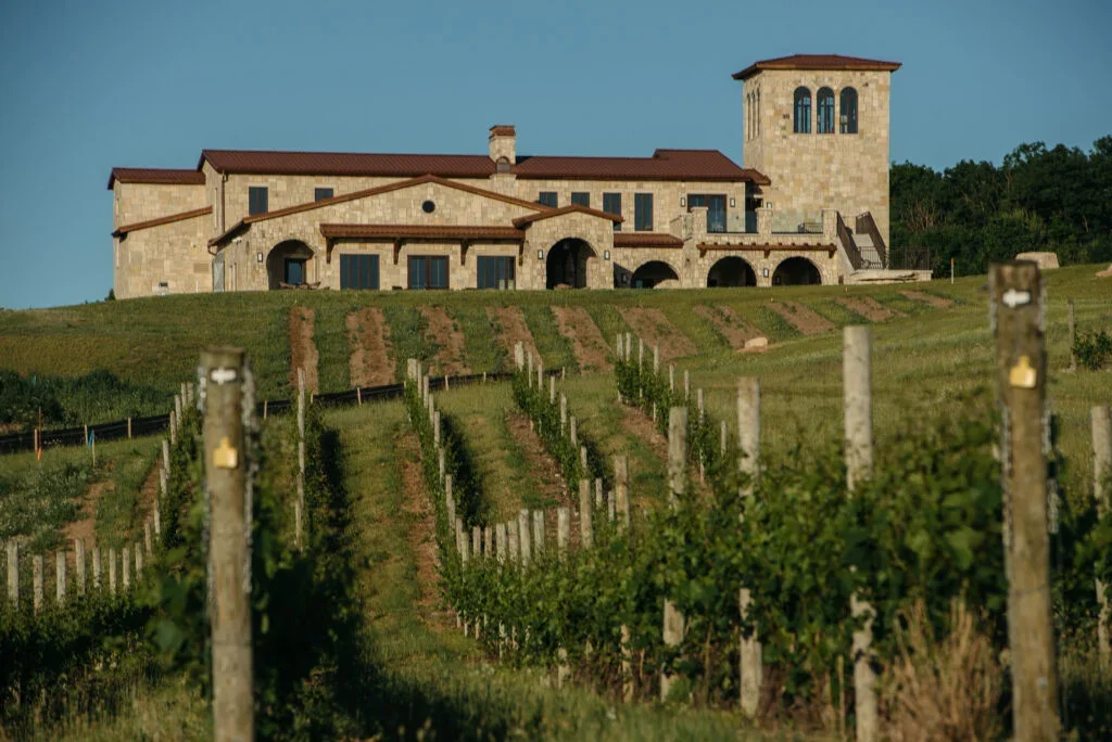 Mari Vineyards