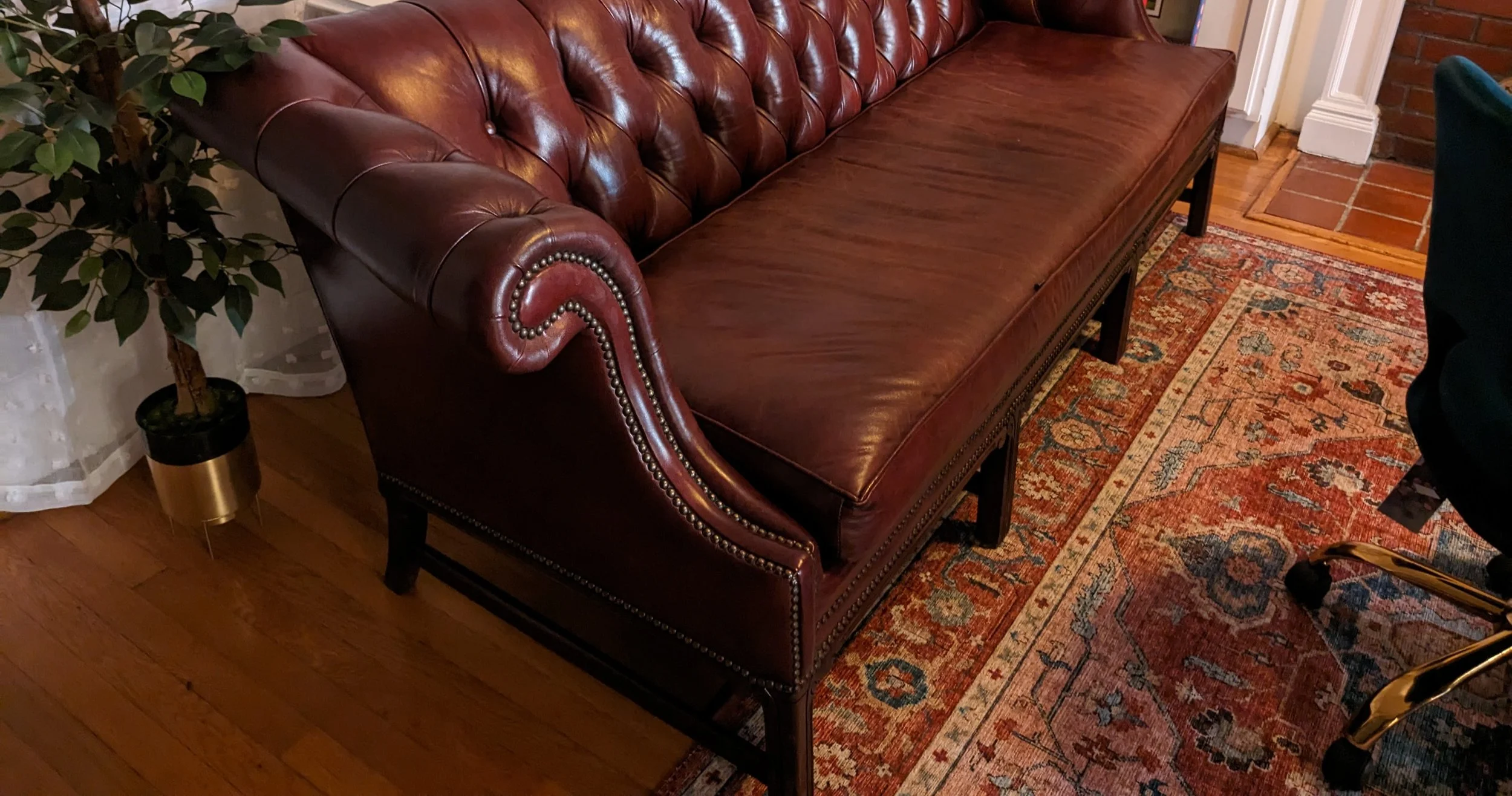The magic of DIY Rub and Restore to bring this chesterfield back to life!