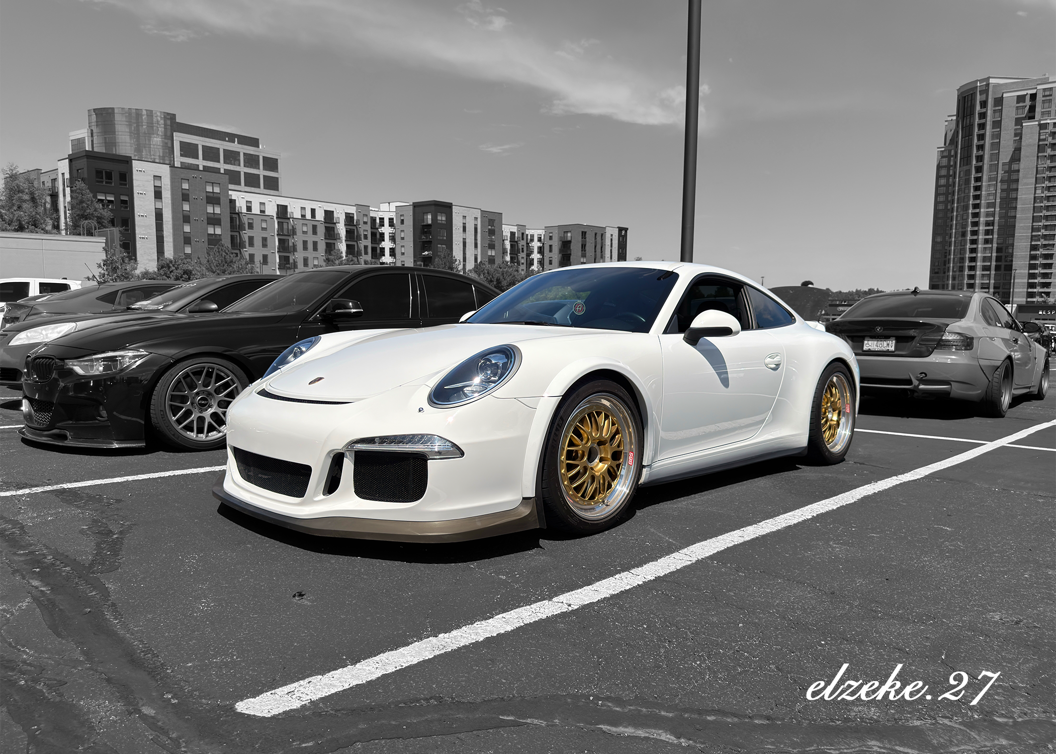 BlackNwhitePorsche.png