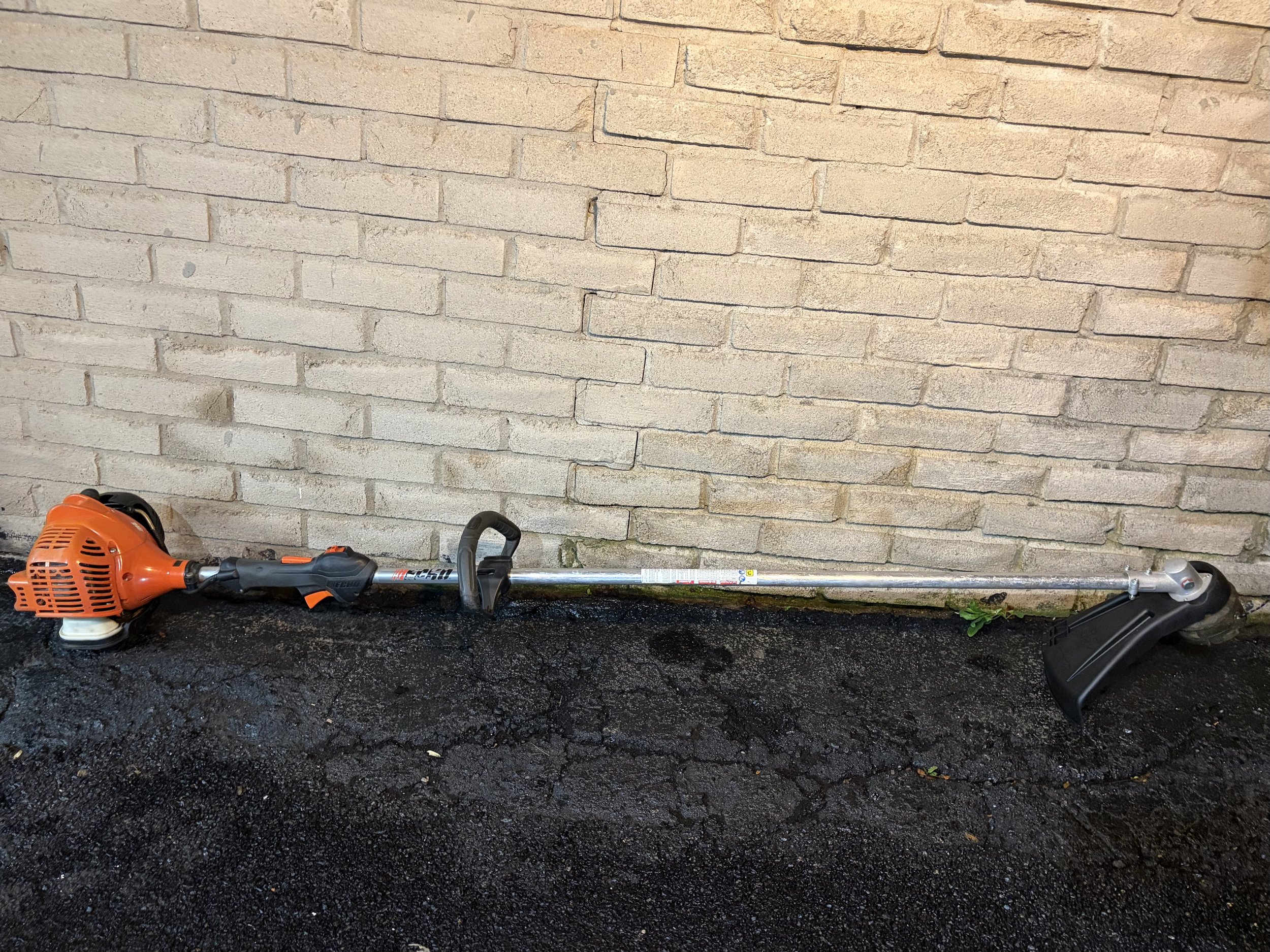 Echo string trimmer