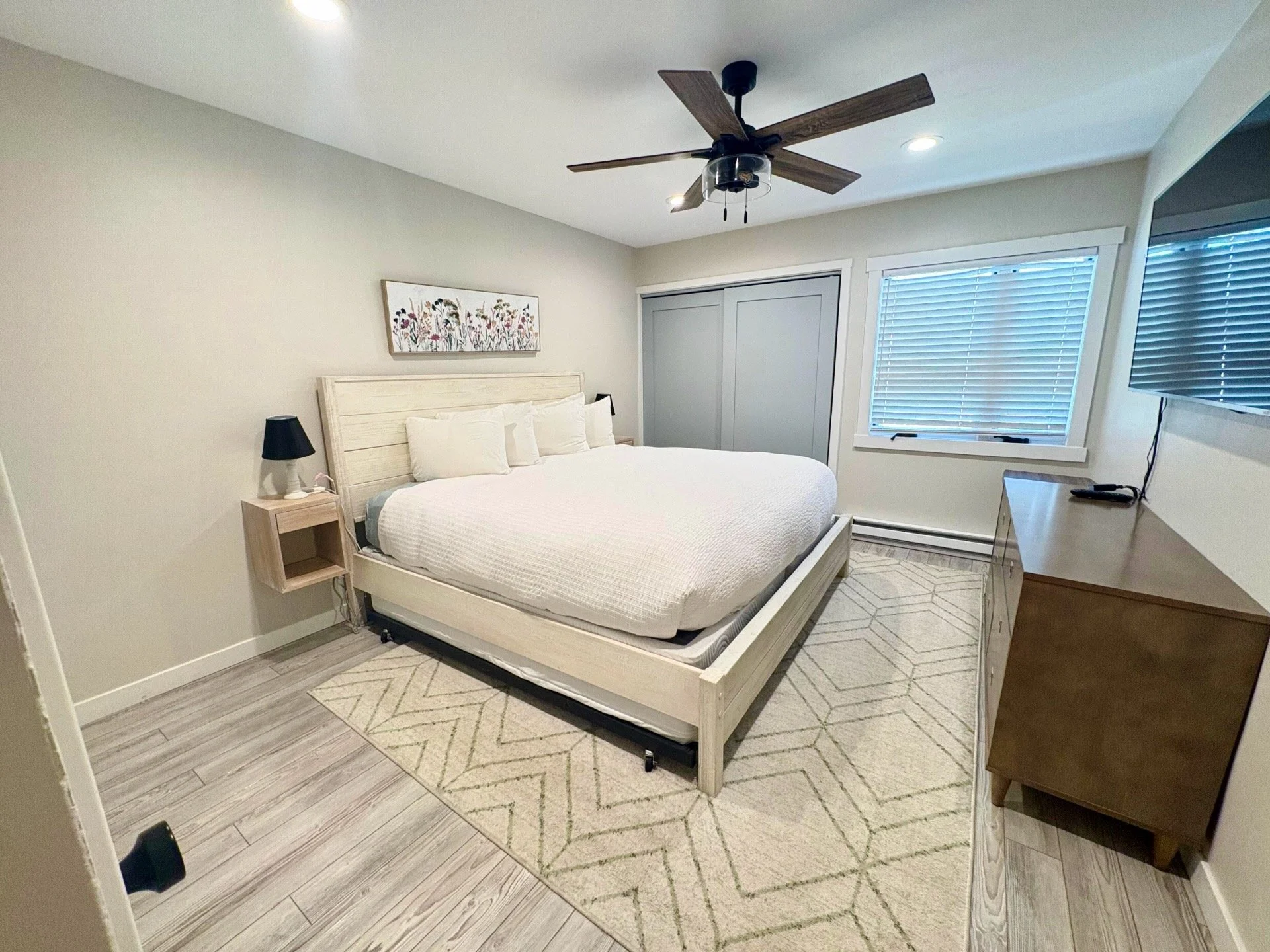 Steamboat-Springs-2BR-ski-condo-king-beds-slopeside-ski-in-out.jpeg