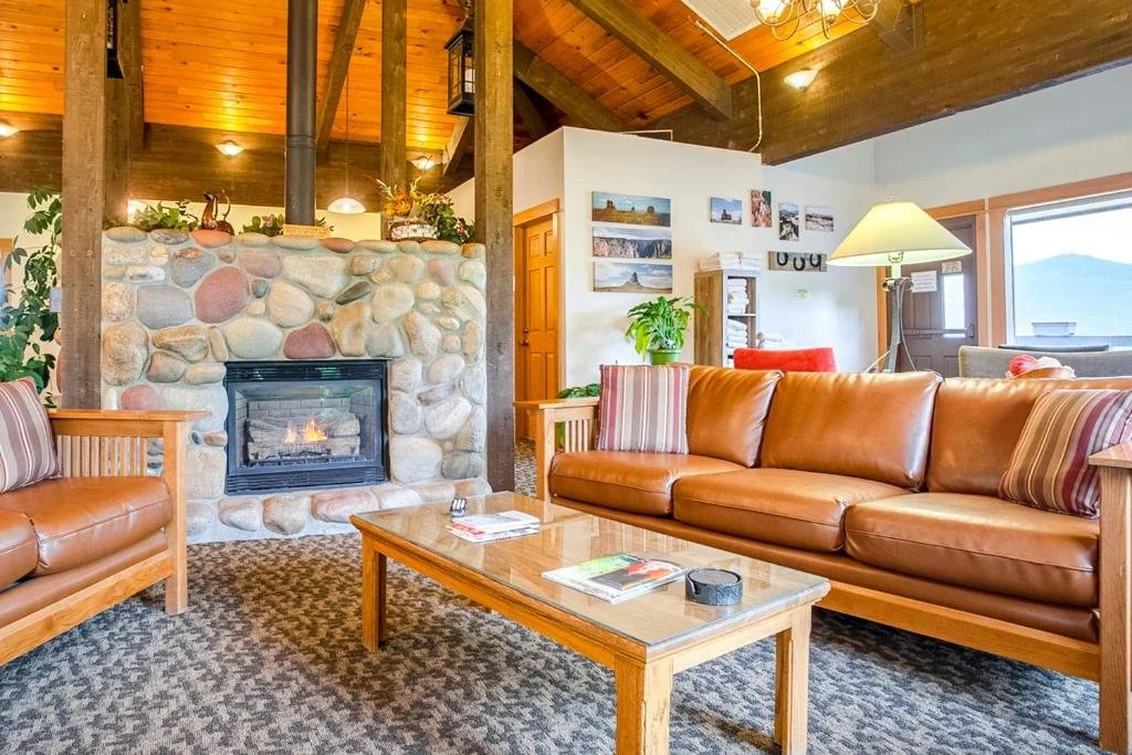Ski Inn Clubhouse and Check in.jpg
