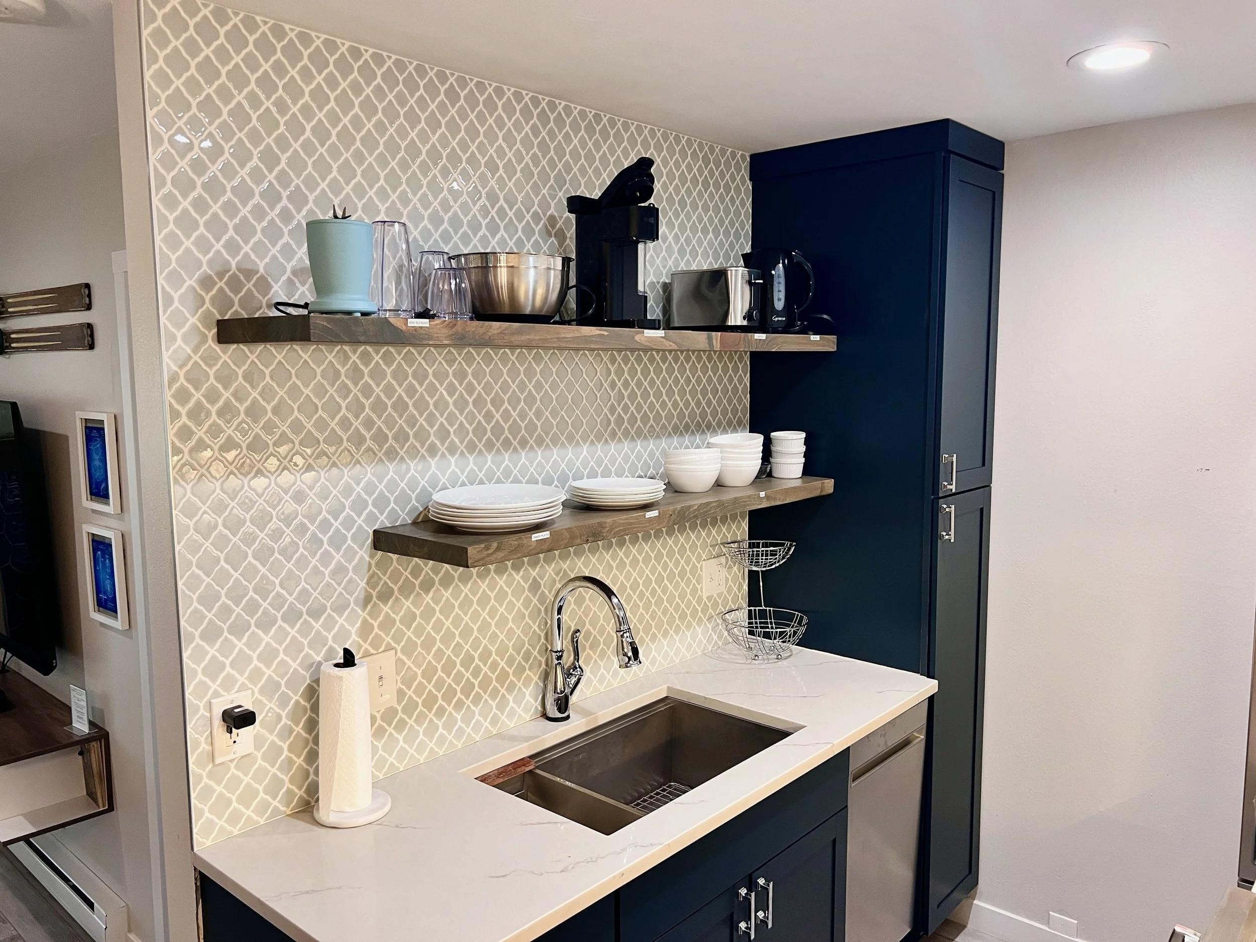 Steamboat-springs-2BR-ski-in-out-kitchen-dining.jpeg