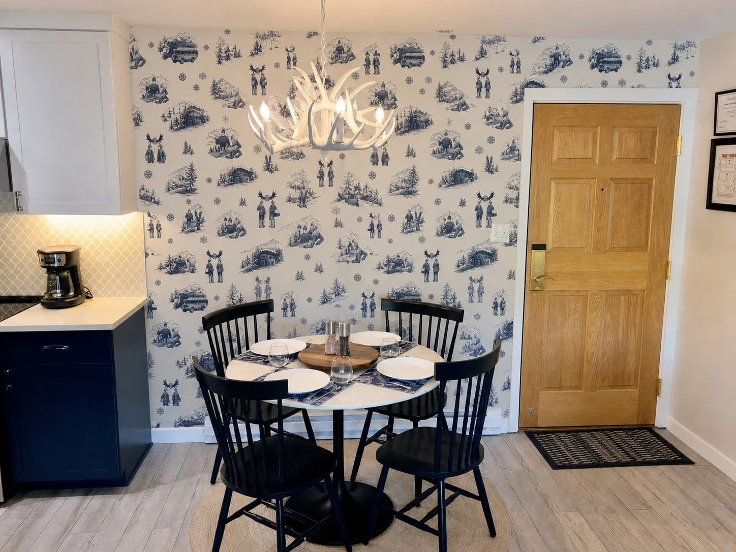 Steamboat-springs-2BR-ski-in-out-kitchen-dining (2).jpeg
