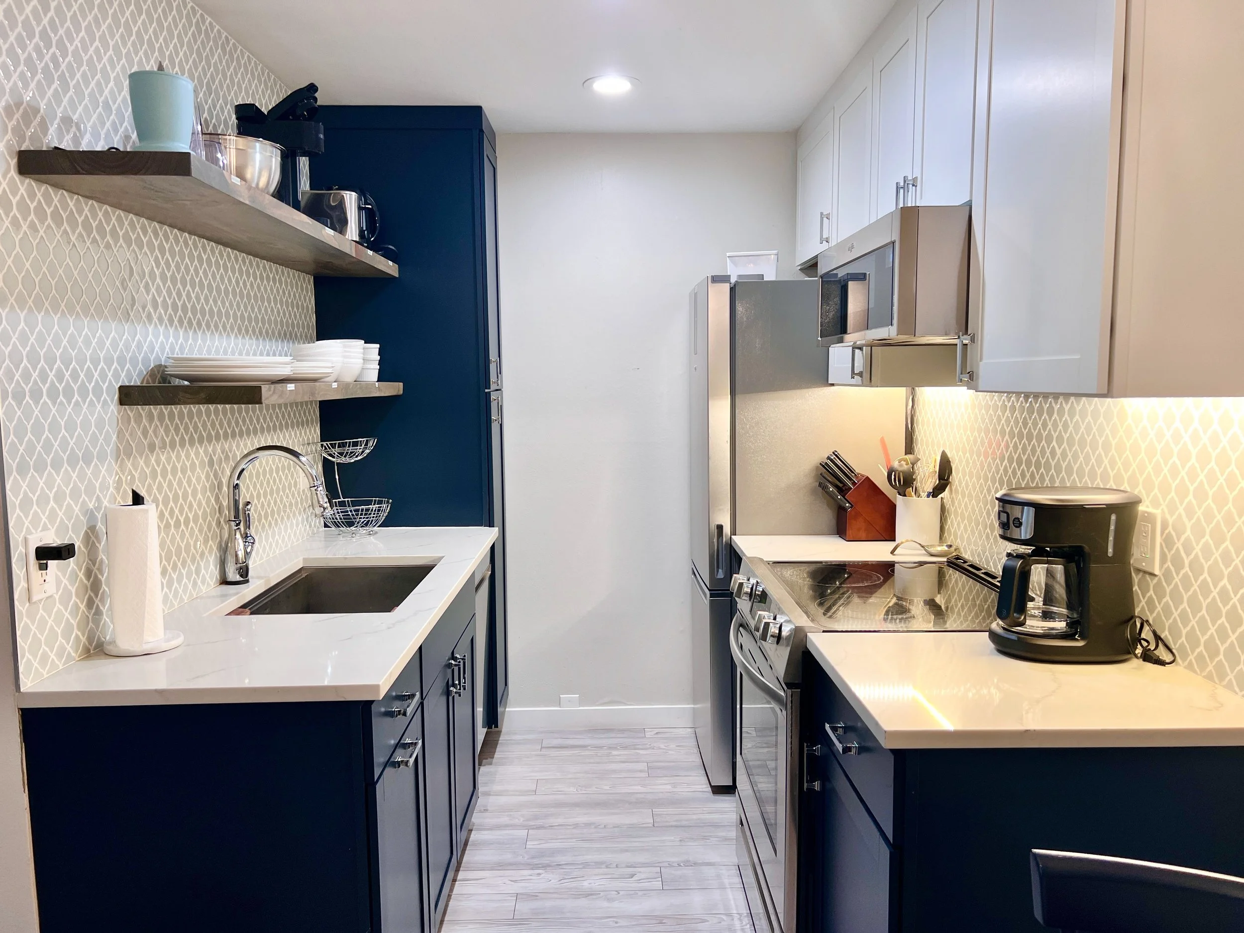 Steamboat-springs-2BR-ski-in-out-kitchen-dining (1).jpeg